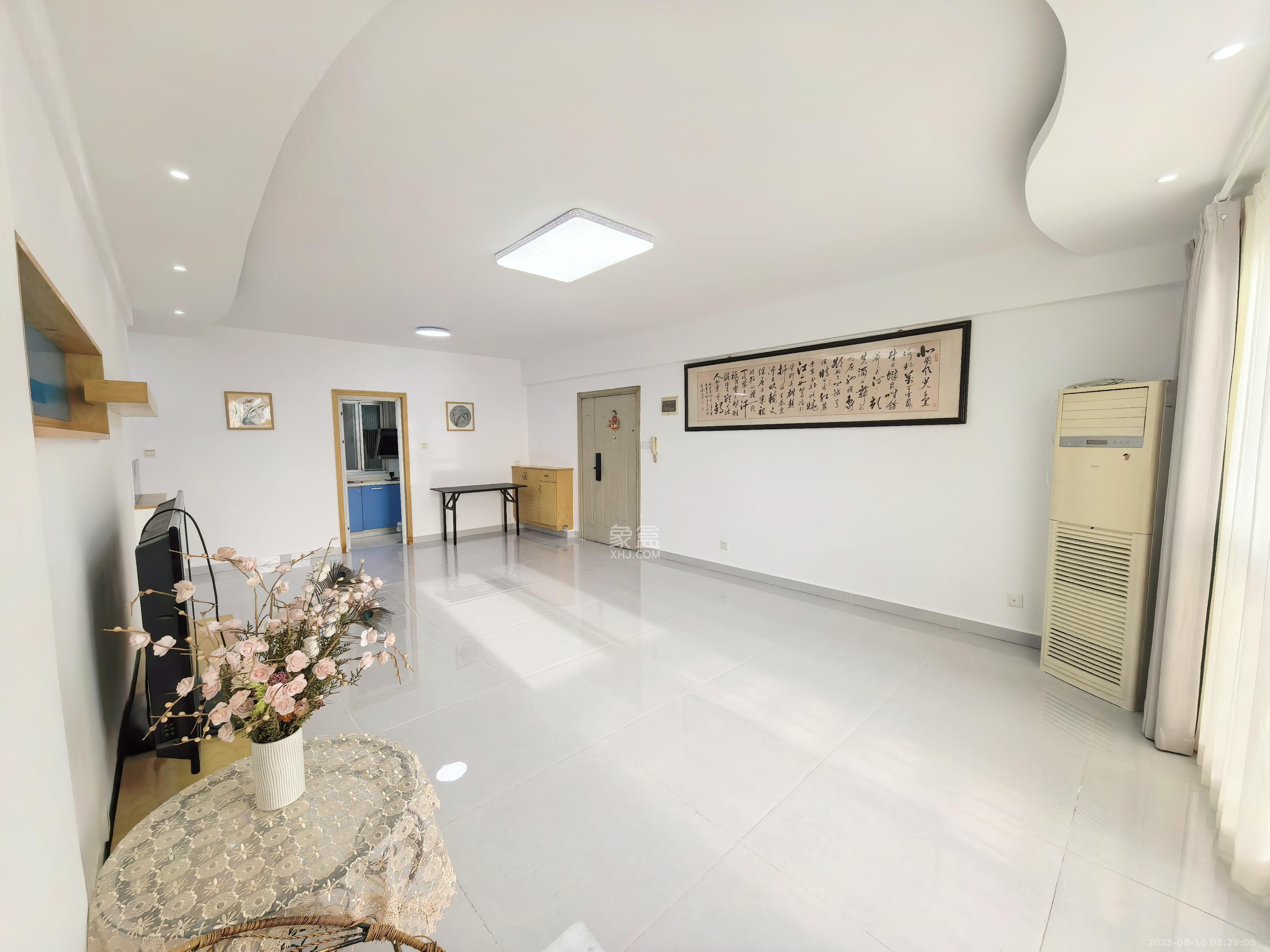 华菱新城地标 3室2厅1卫 2100.0元/月 华菱新城地标 3室2厅1卫 2100.0元/月室内图