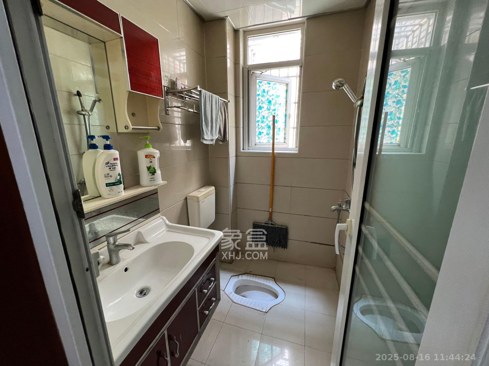 紫薇鑫园 3室2厅2卫 2200.0元/月 紫薇鑫园 3室2厅2卫 2200.0元/月室内图