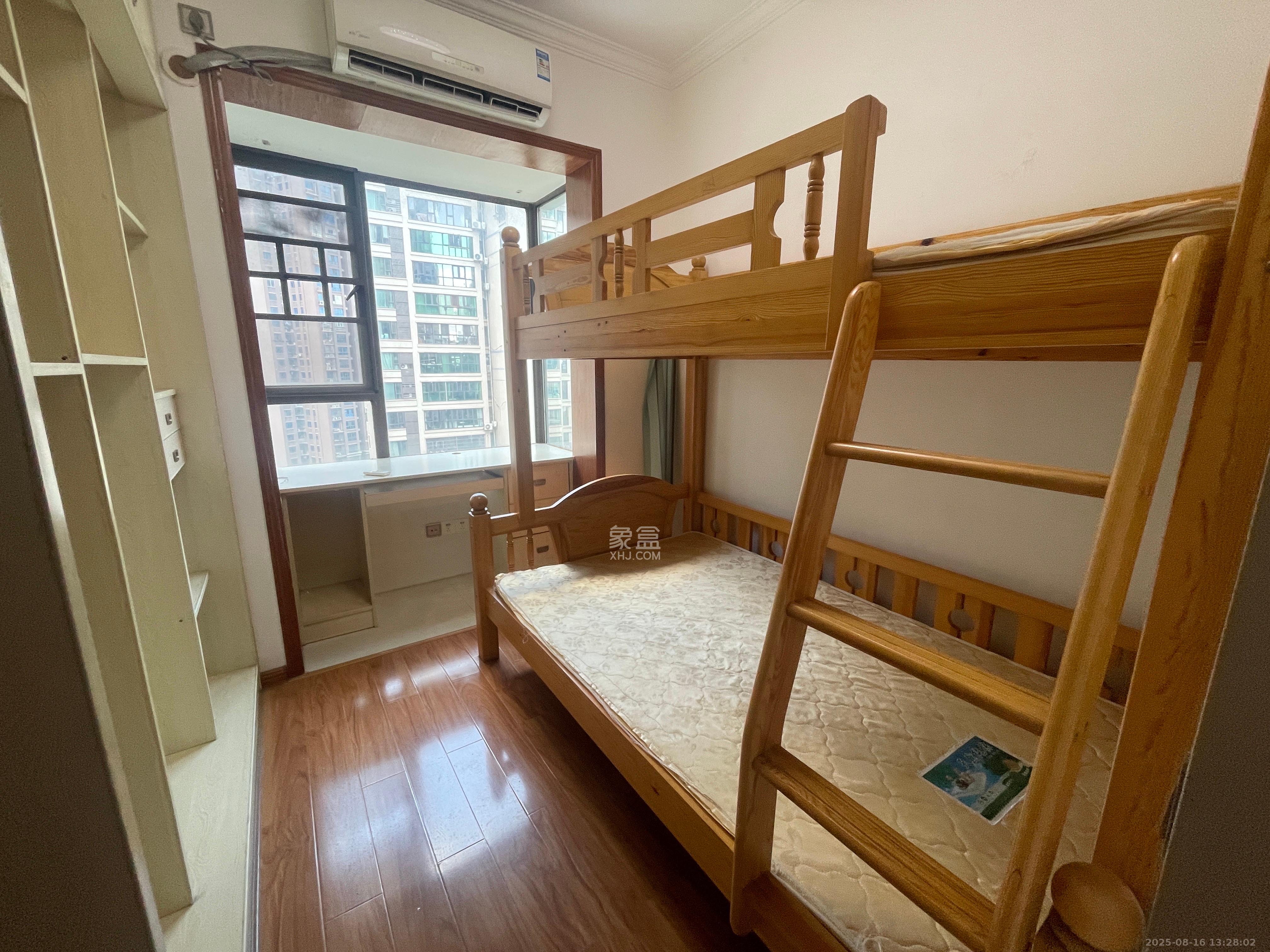 滨江一号(丰泰花园)  3室2厅2卫    2800.0元/月 滨江一号(丰泰花园)  3室2厅2卫    2800.0元/月室内图