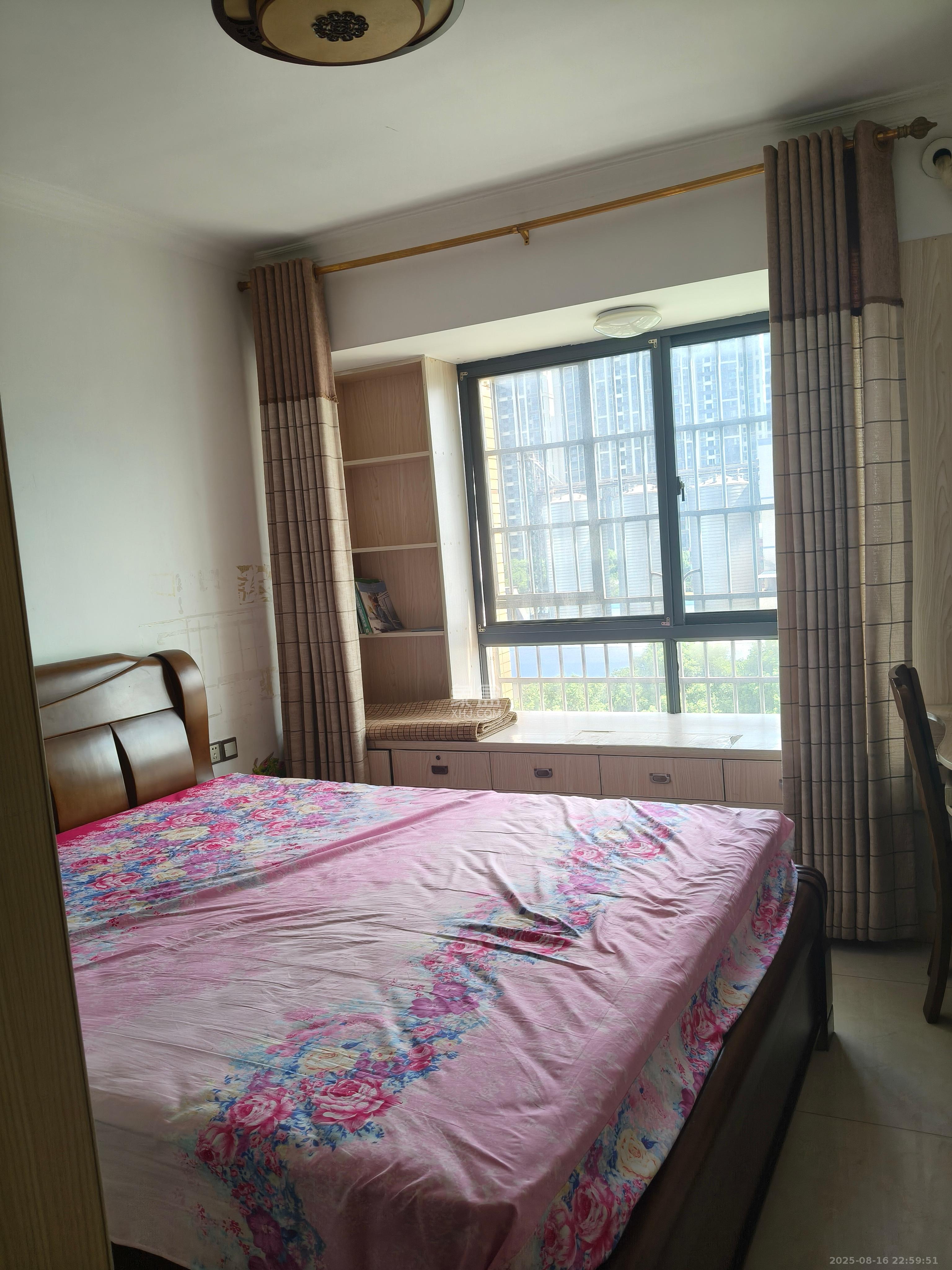 波隆城市花园  2室1厅1卫   1600.00元/月室内图