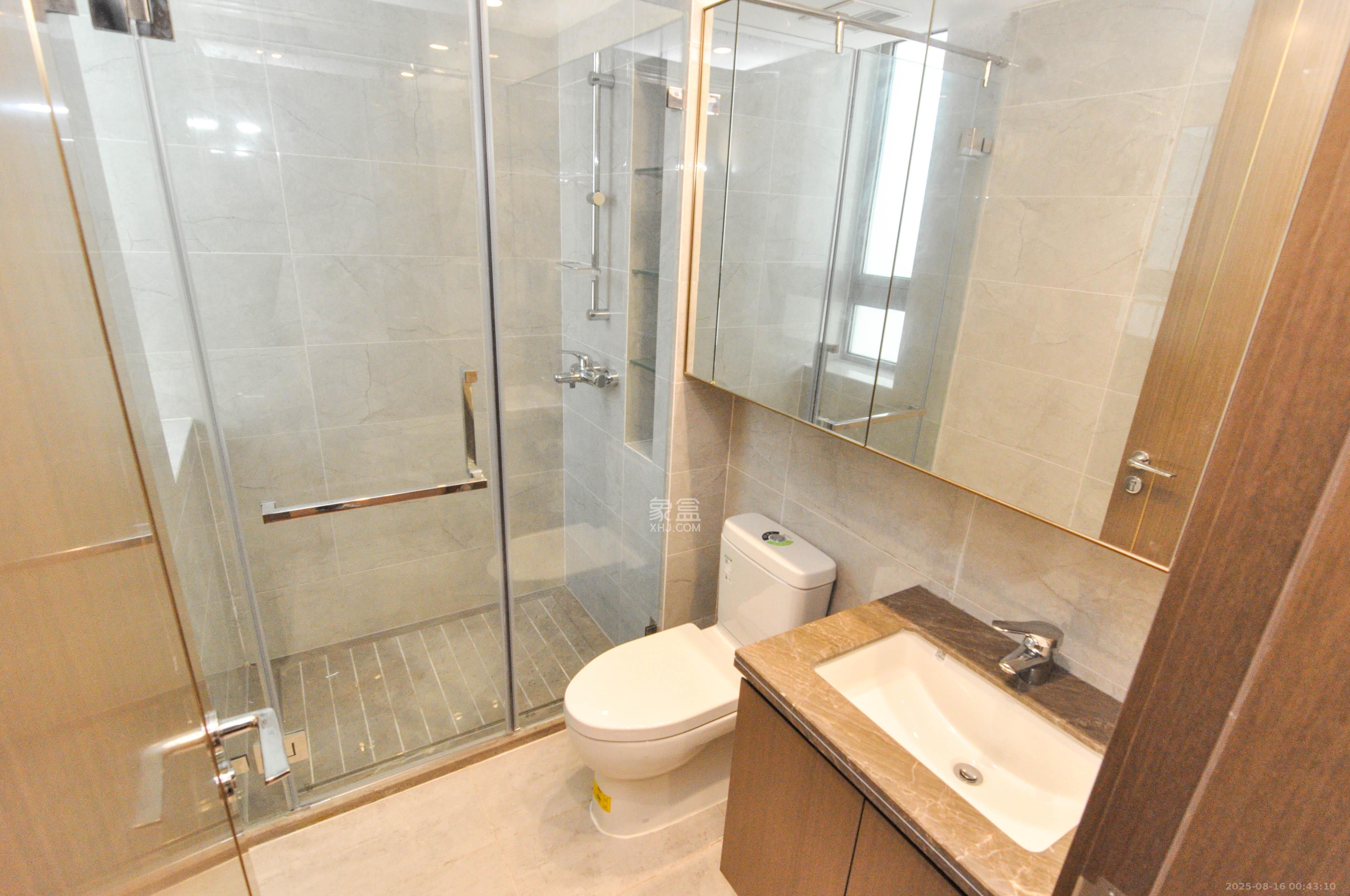 梅溪湖金茂湾  4室2厅2卫    458.0万 梅溪湖金茂湾  4室2厅2卫    458.0万卫生间