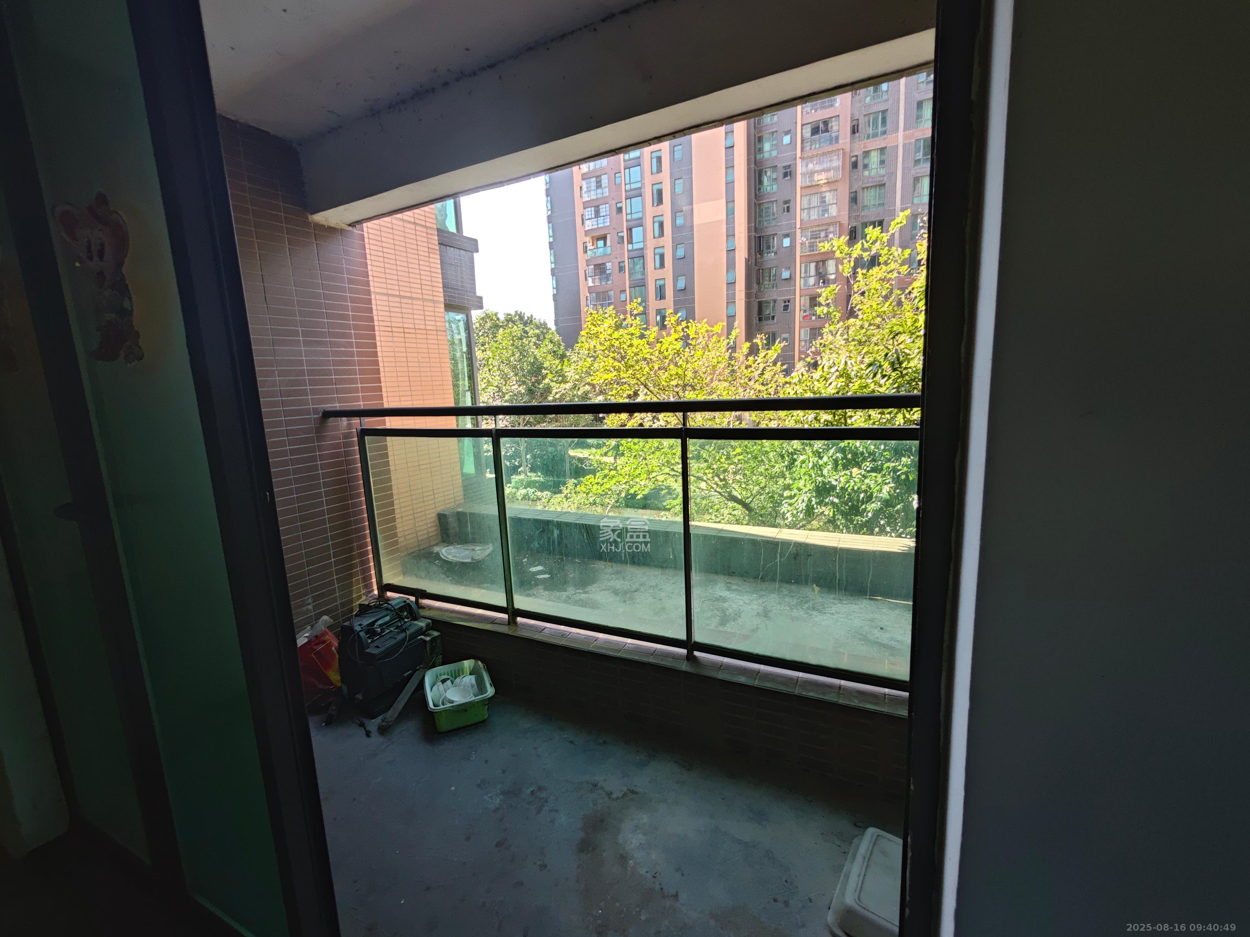 海伦春天  3室2厅2卫    1800.0元/月室内图