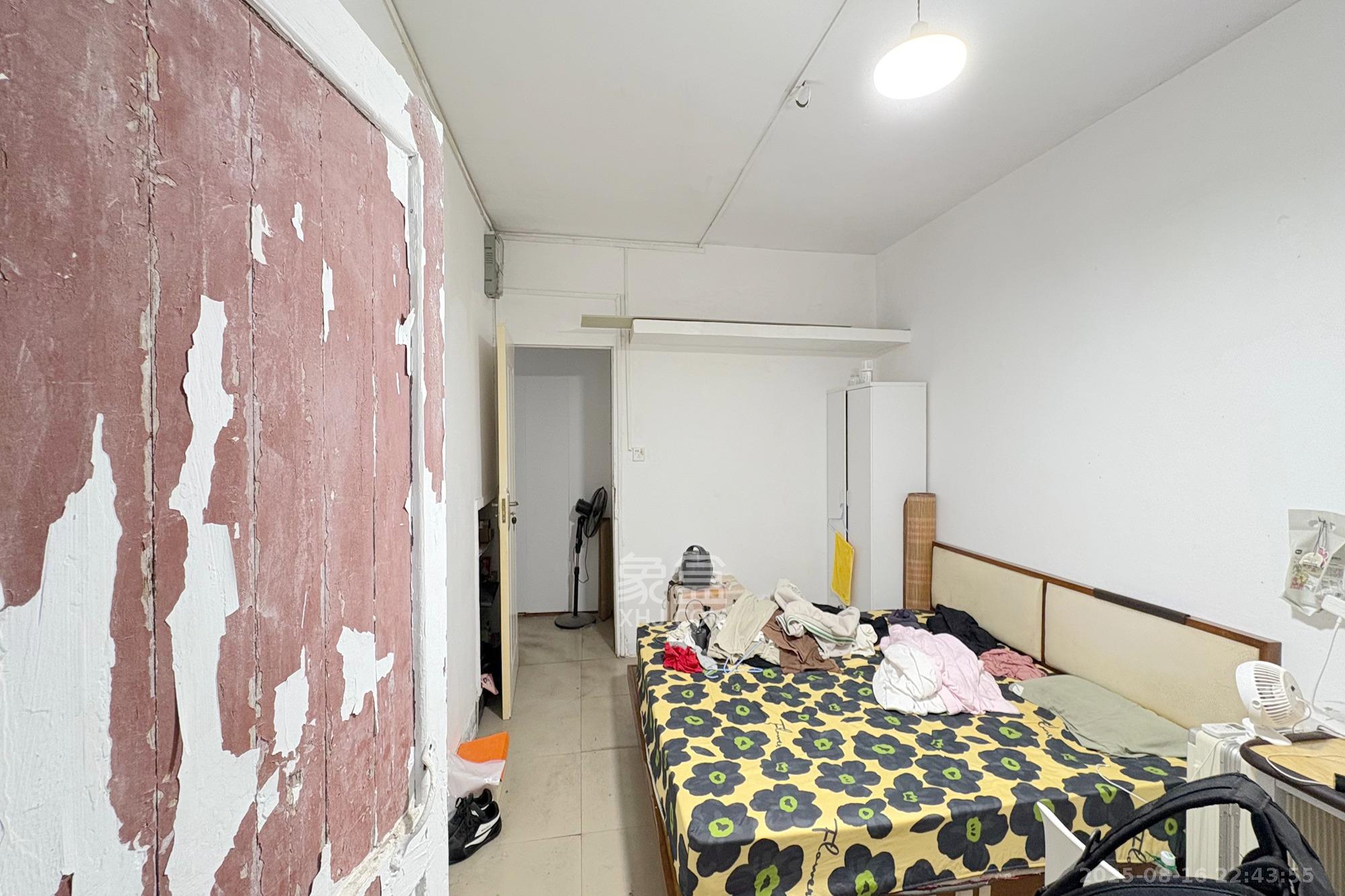 燕山街社区  2室1厅1卫    35.0万 燕山街社区  2室1厅1卫    35.0万客厅