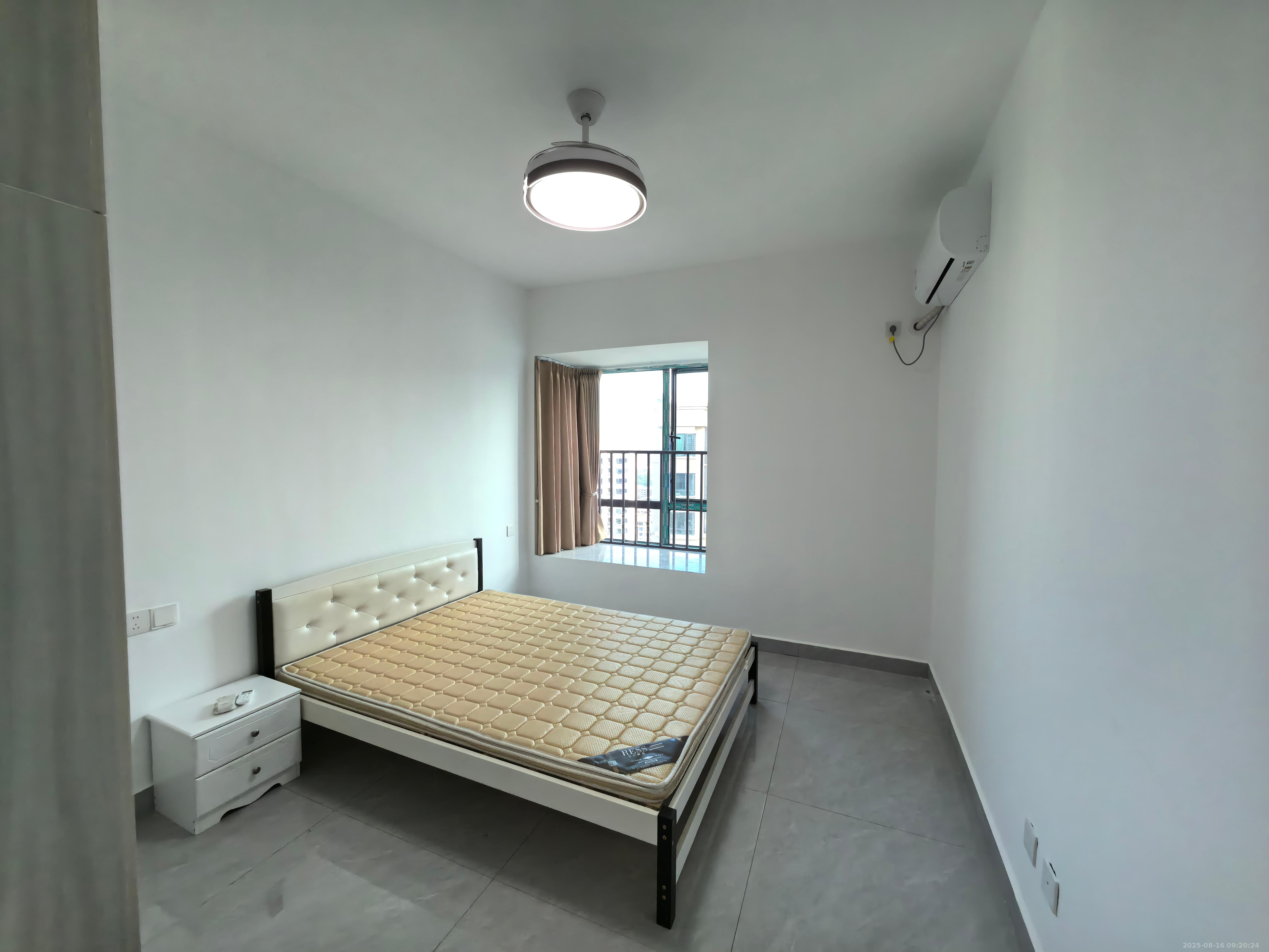 华晨藏龙湾 3室2厅2卫 1800.0元/月 华晨藏龙湾 3室2厅2卫 1800.0元/月室内图