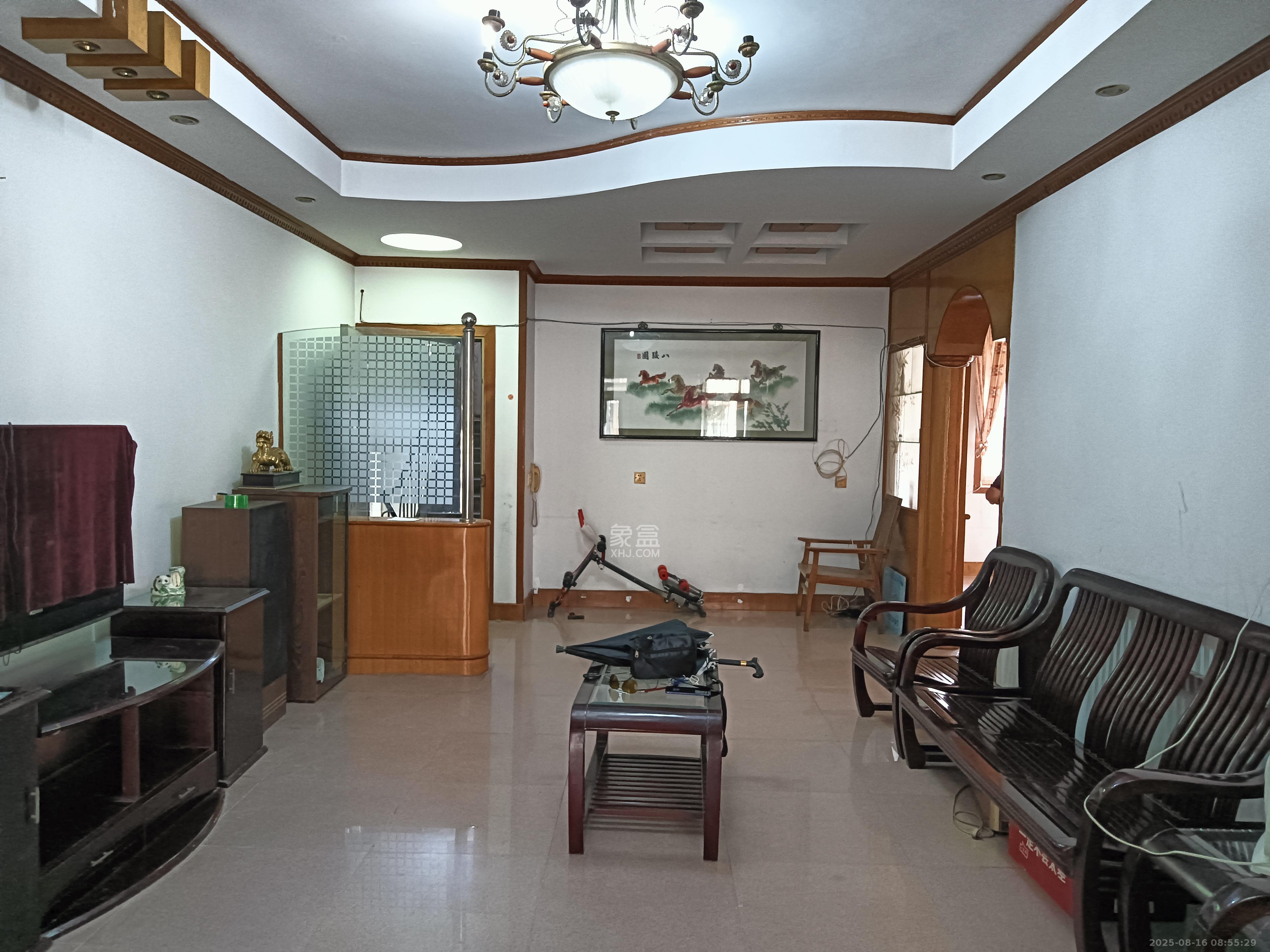 湘雅医学院（湘雅附一北院）  3室2厅2卫    2400.0元/月室内图