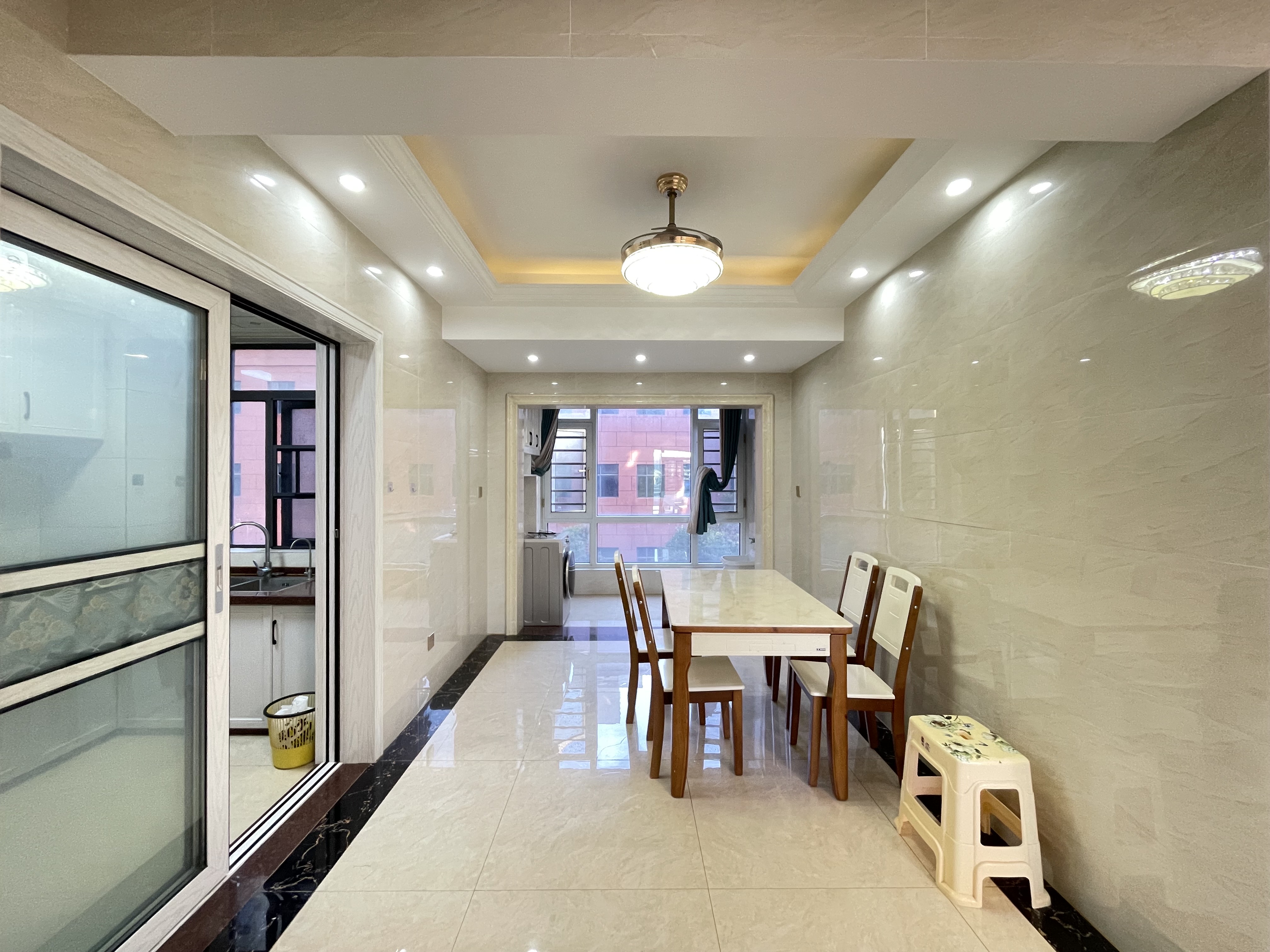 五江碧桂园城市广场 4室2厅2卫 2500.0元/月 五江碧桂园城市广场 4室2厅2卫 2500.0元/月室内图