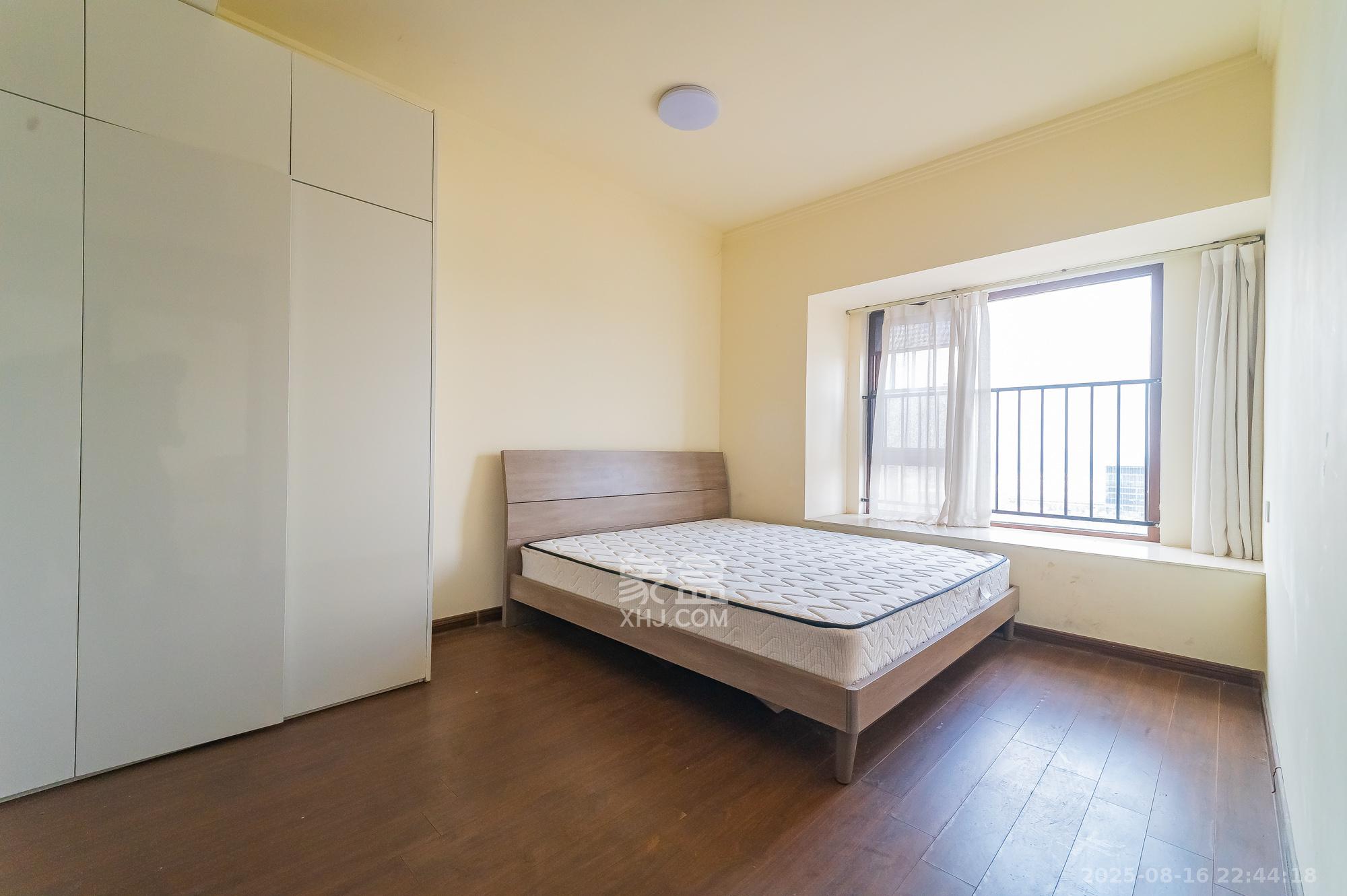 碧桂园中央花园 3室2厅2卫 77.8万 碧桂园中央花园 3室2厅2卫 77.8万卧室