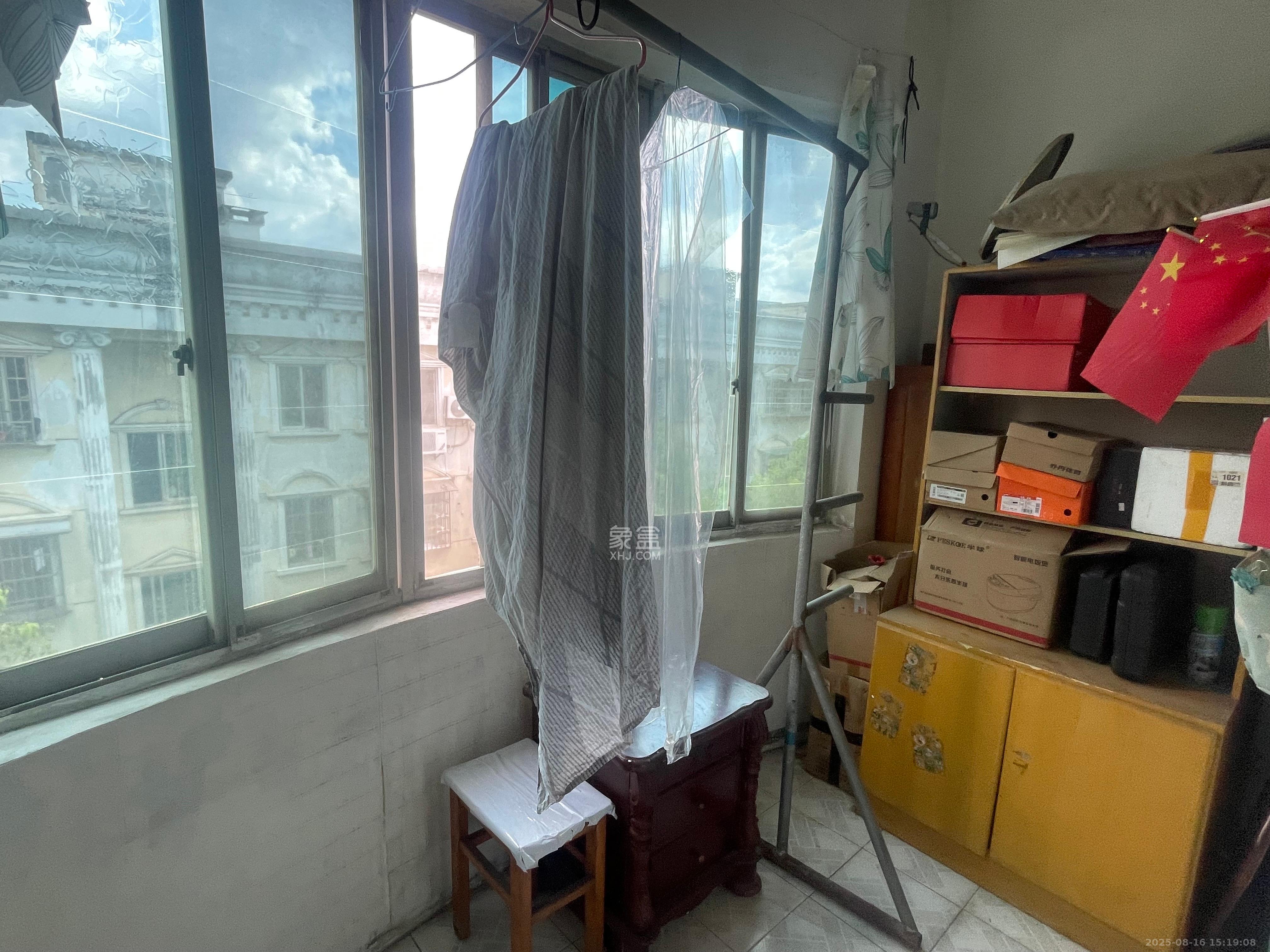 中南汽车世界 2室2厅1卫 1000.0元/月 中南汽车世界 2室2厅1卫 1000.0元/月室内图