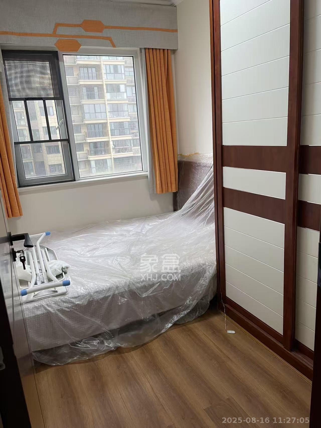 保利香槟国际  3室2厅2卫    2700.0元/月室内图