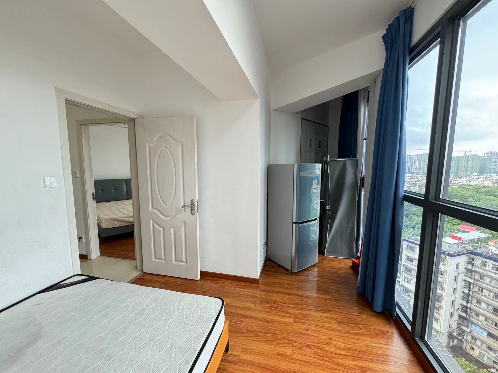 金钟大雁城  2室1厅1卫    2100.0元/月室内图