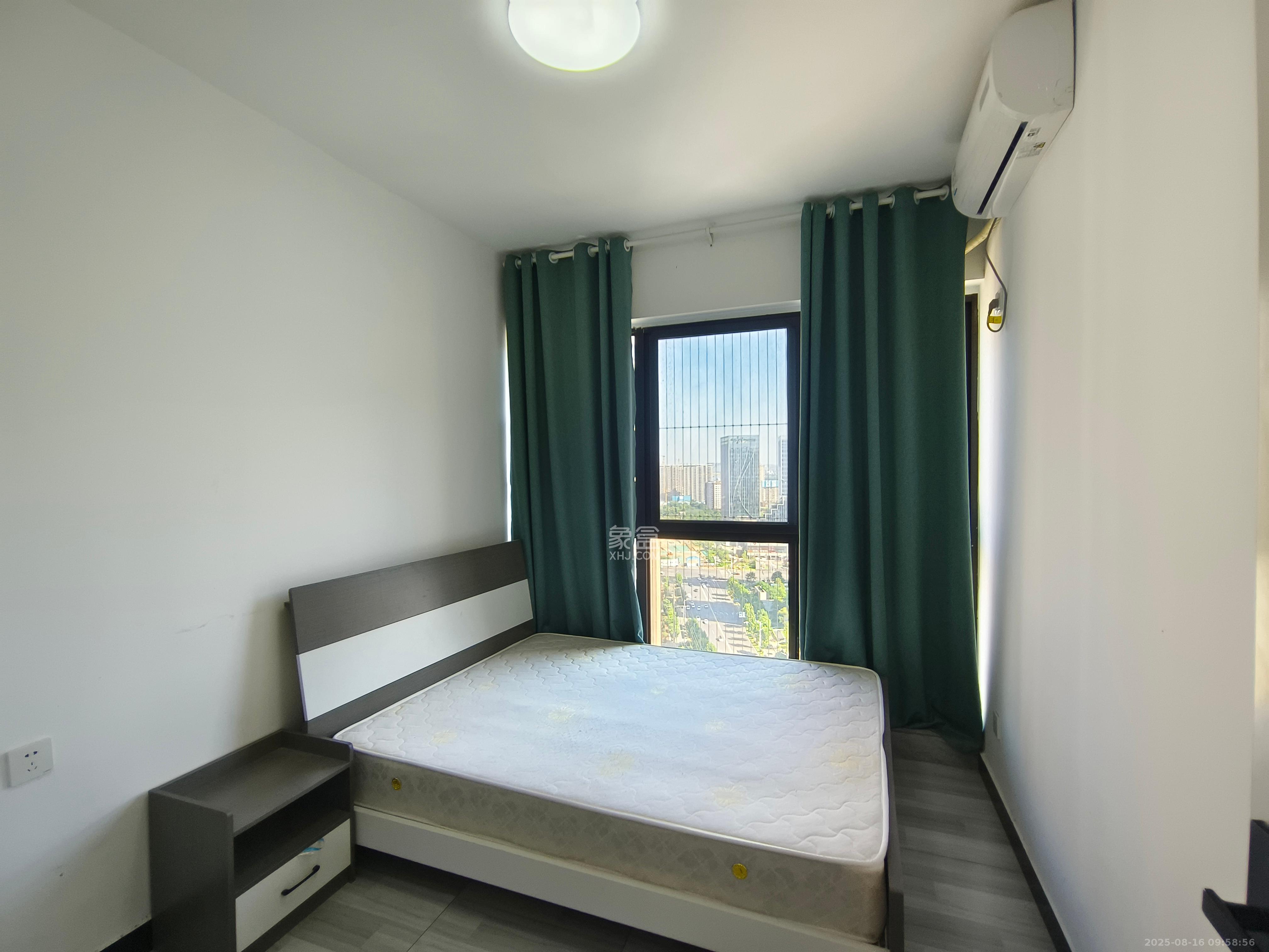 勤诚达境界城  4室2厅2卫    2500.0元/月室内图