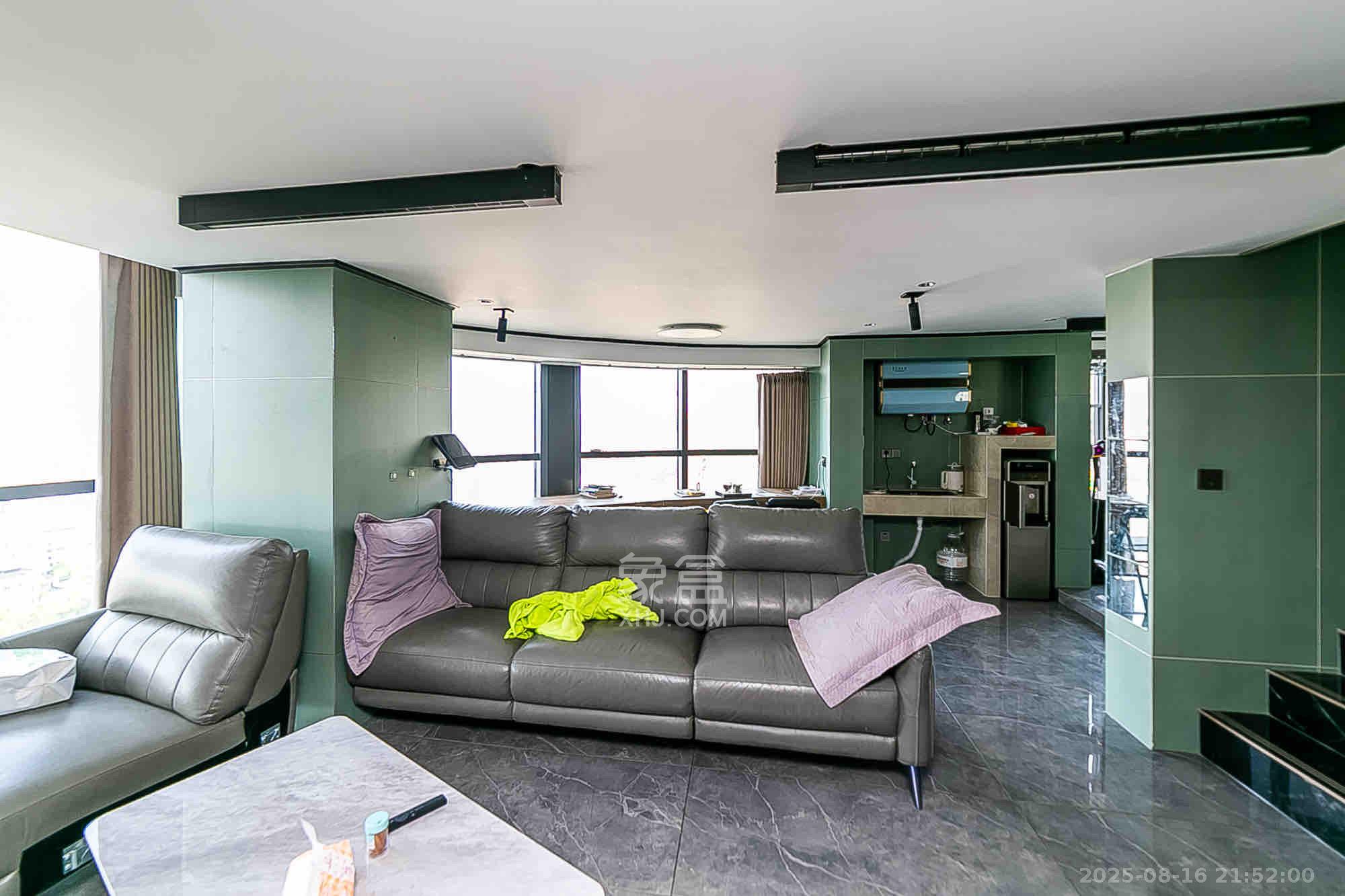 万润时光里  3室1厅2卫    4200.0元/月室内图