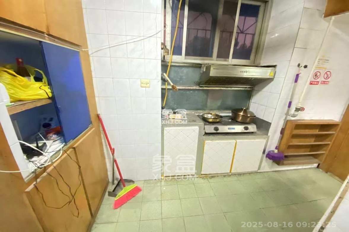 水泵厂宿舍 3室1厅1卫 1300.0元/月 水泵厂宿舍 3室1厅1卫 1300.0元/月室内图