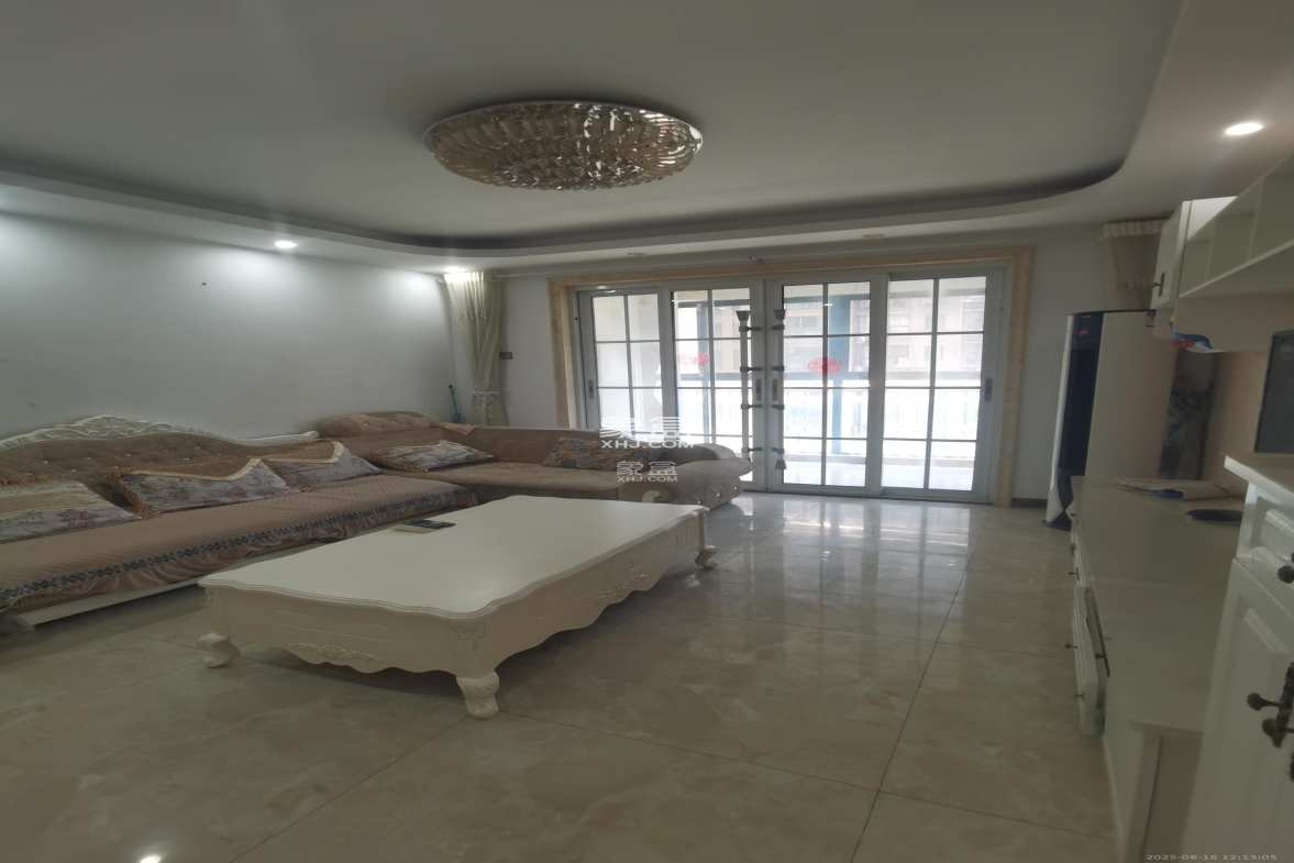 鑫远御文台一期  3室2厅2卫    3100.0元/月 鑫远御文台一期  3室2厅2卫    3100.0元/月室内图