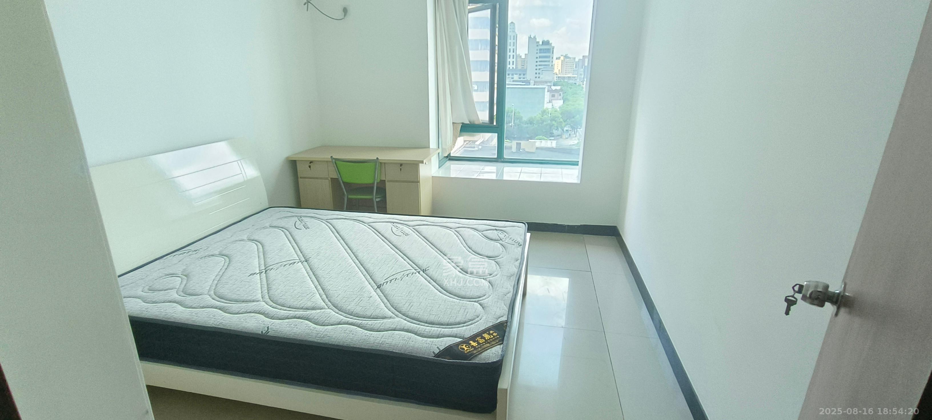 金色华庭  4室2厅2卫   4200.00元/月室内图