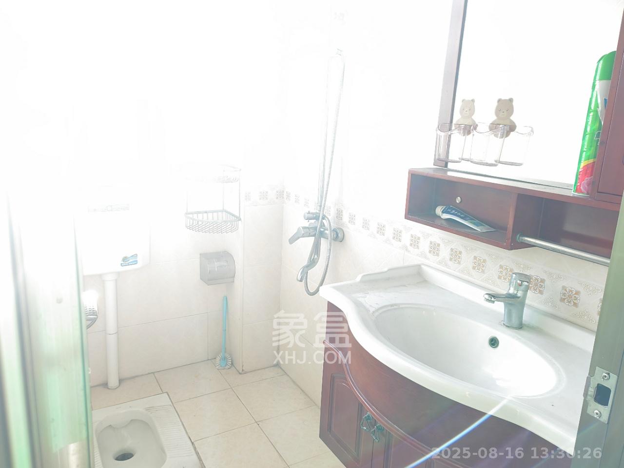 碧桂园公园壹号(凯怡茗苑)  3室2厅2卫    2000.0元/月 碧桂园公园壹号(凯怡茗苑)  3室2厅2卫    2000.0元/月