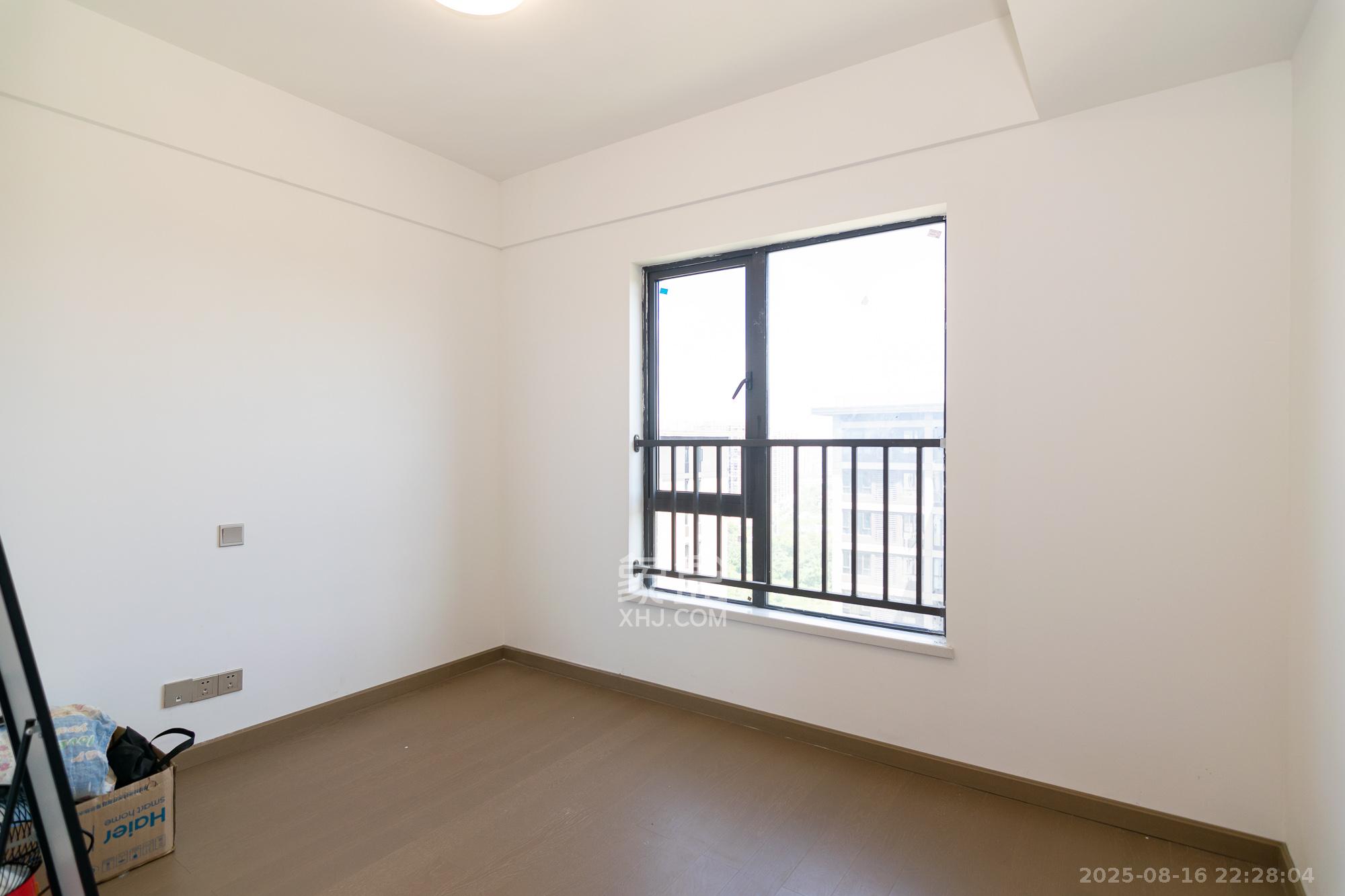 阳光城联利悦澜府  4室2厅2卫    103.0万卧室