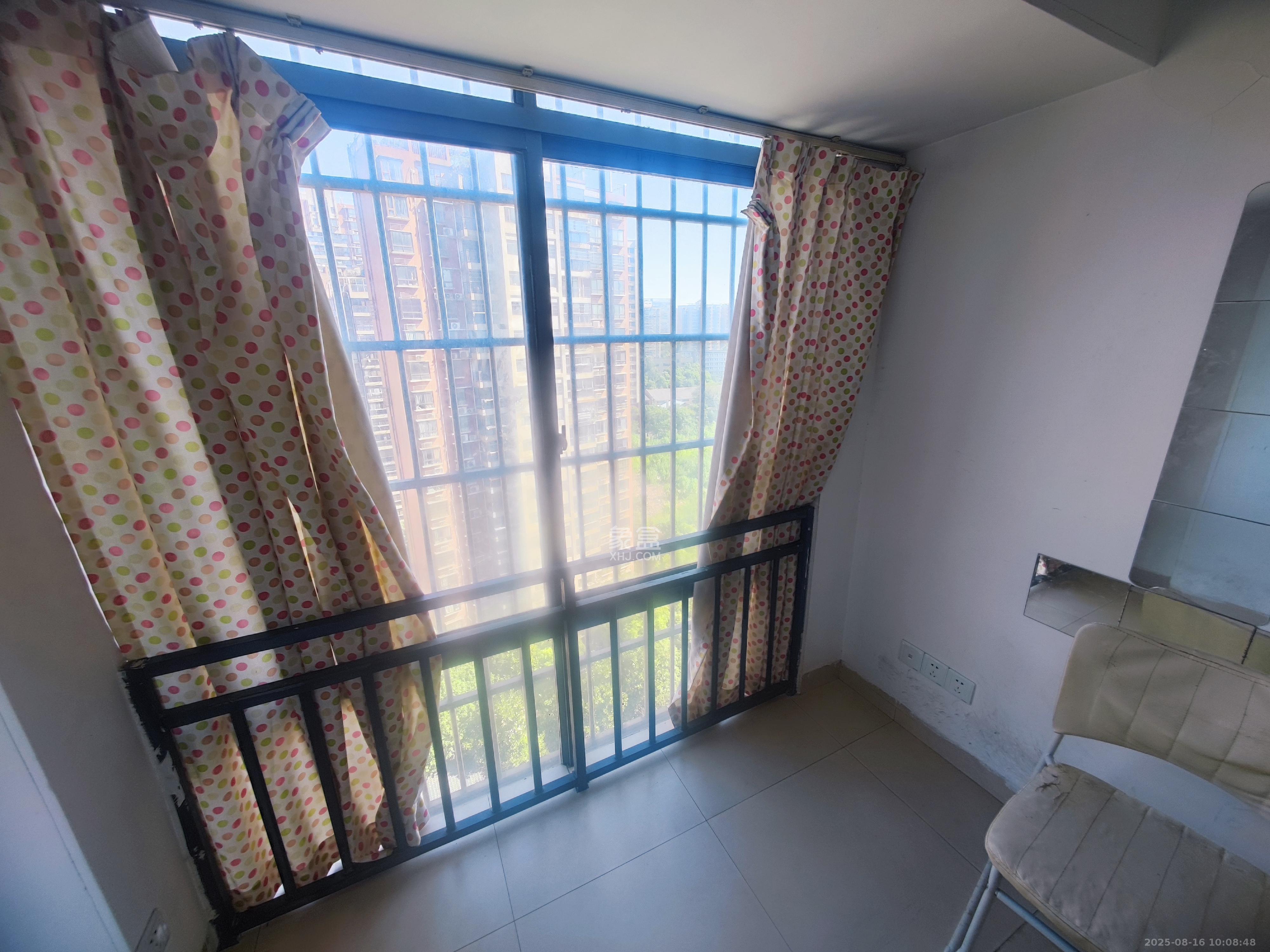 时代公馆 1室1厅1卫 1300.0元/月 时代公馆 1室1厅1卫 1300.0元/月室内图