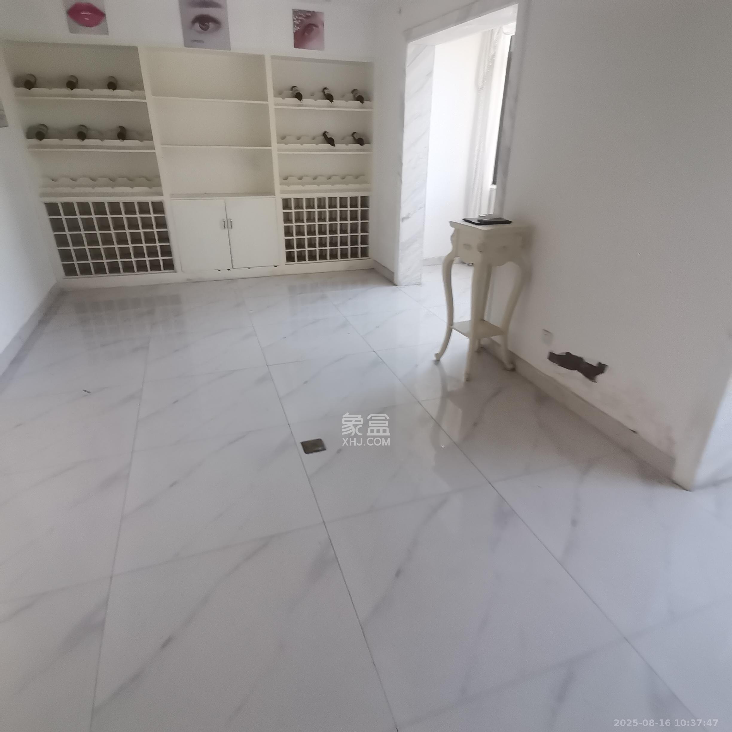 喜盈门范城  2室1厅1卫    3100.0元/月室内图