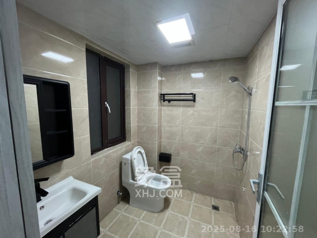 新长海广场  4室2厅2卫    3200.0元/月室内图