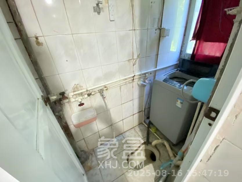 红旗区三片 1室1厅1卫 1100.0元/月 红旗区三片 1室1厅1卫 1100.0元/月室内图