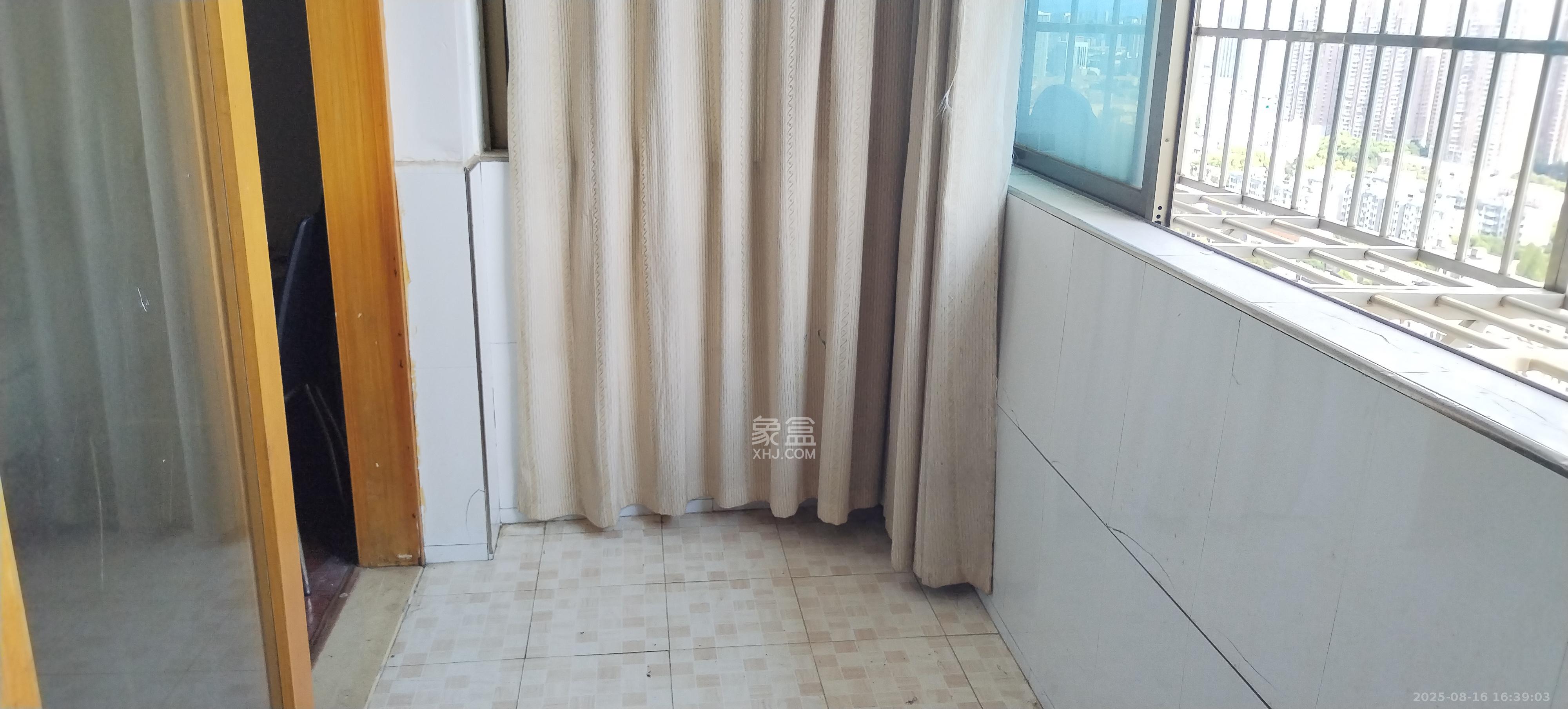 香颂国际  2室2厅1卫    1300.0元/月室内图