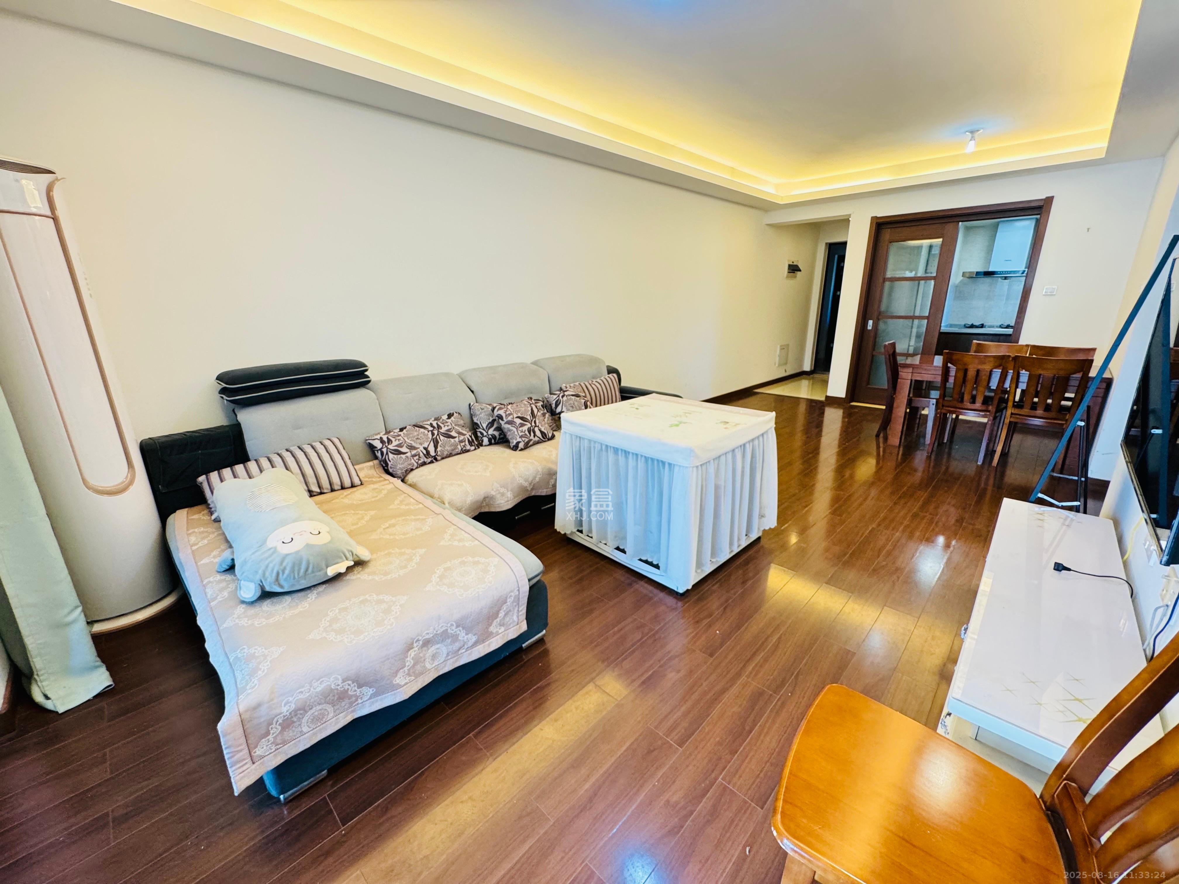 万科里金域滨江  3室2厅1卫    3300.0元/月室内图