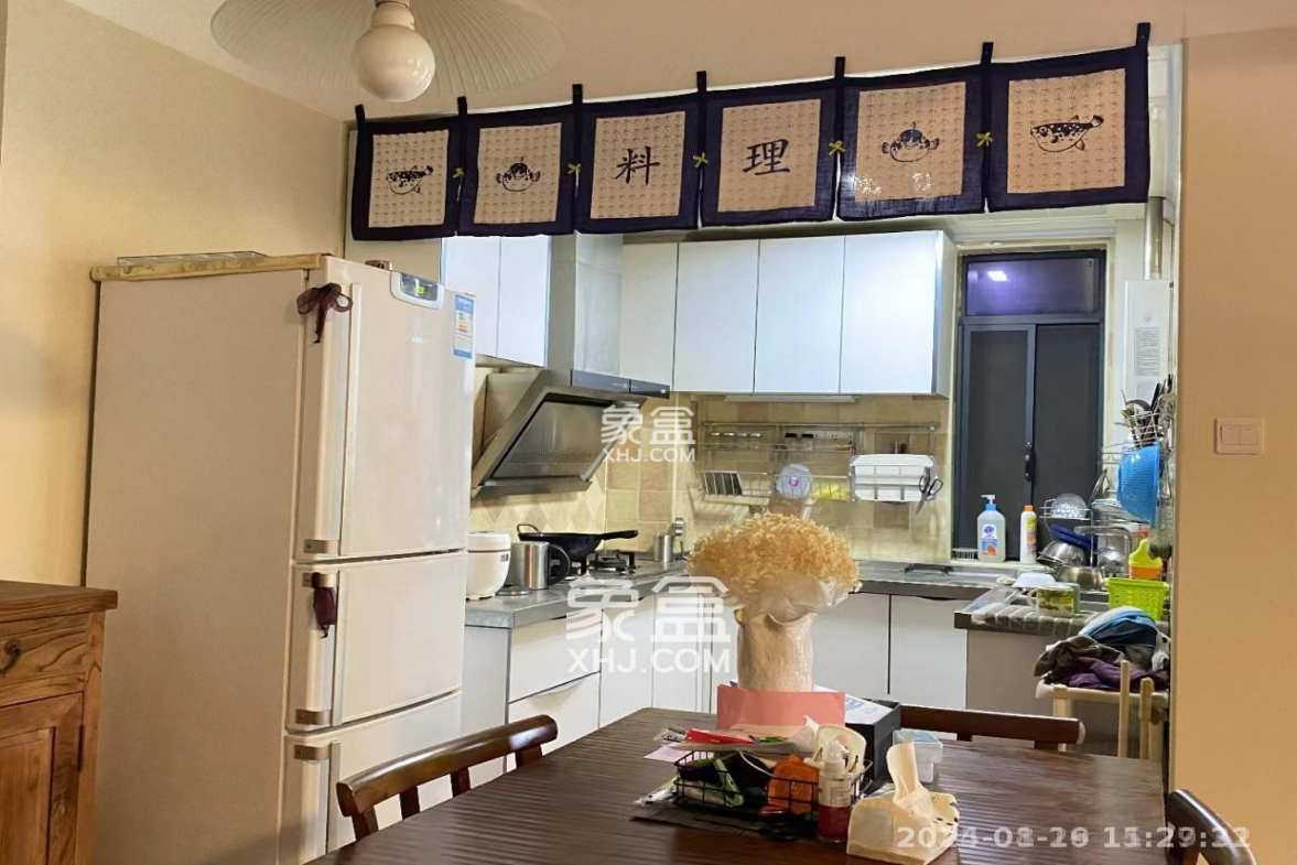 湘域城邦(湘域国际中心)  2室1厅1卫    3800.0元/月 湘域城邦(湘域国际中心)  2室1厅1卫    3800.0元/月室内图