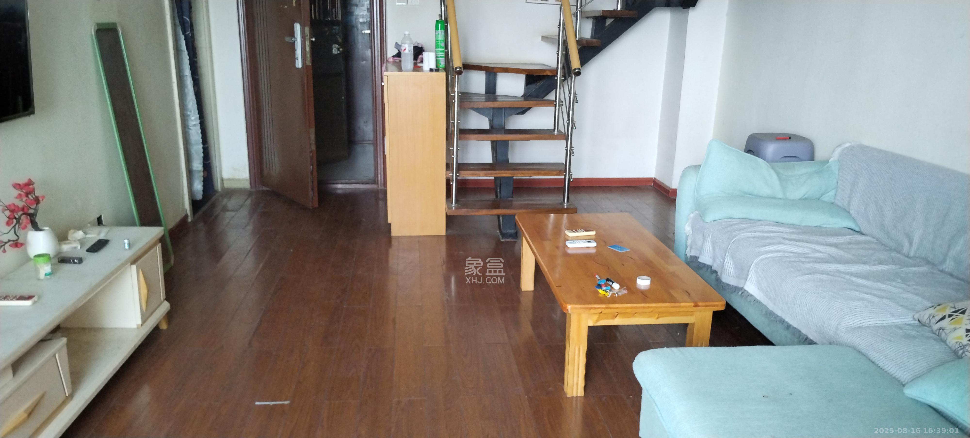 香颂国际  2室2厅1卫    1300.0元/月室内图