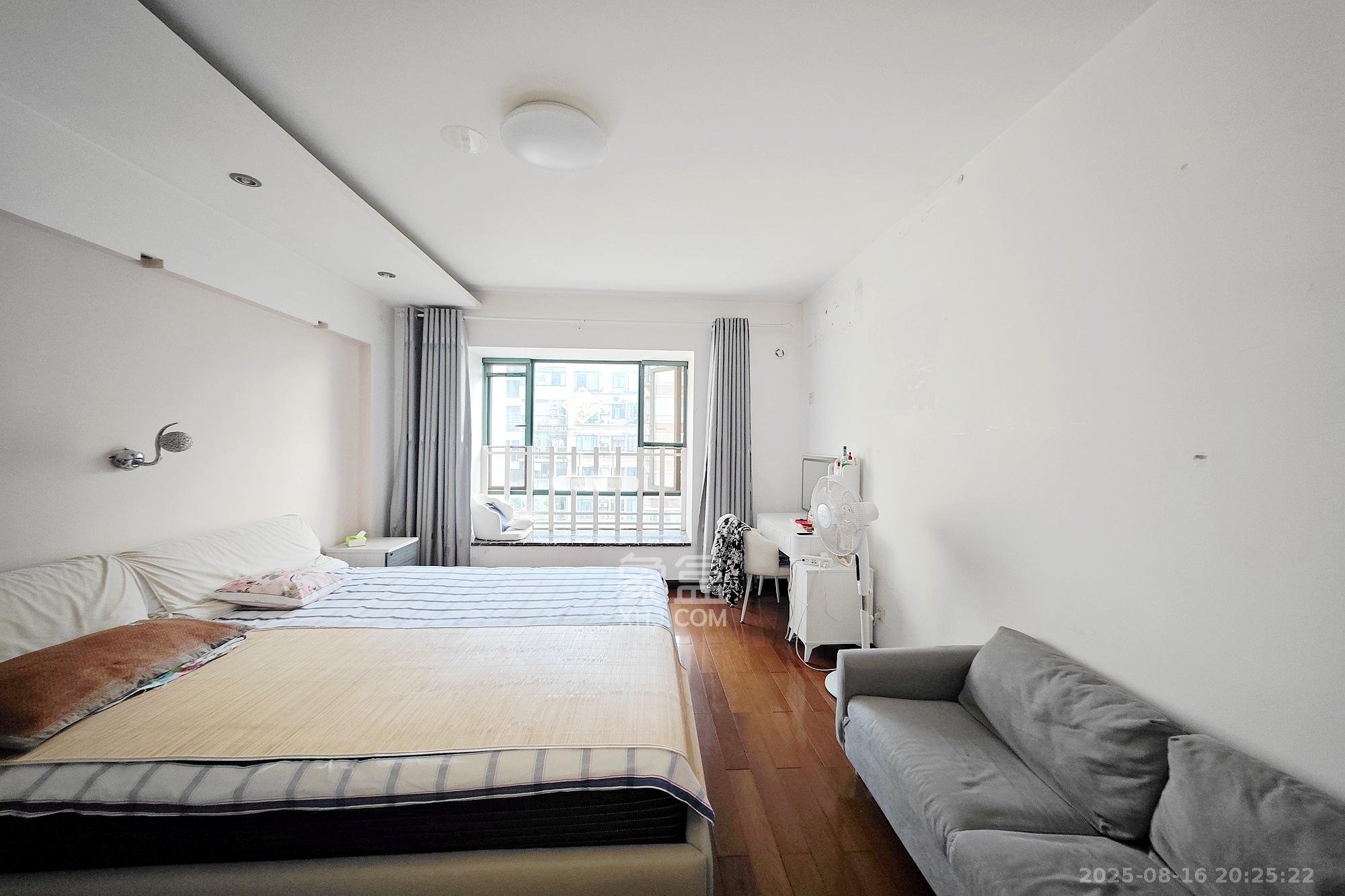 亚华香舍花都  1室2厅2卫    168.0万 亚华香舍花都  1室2厅2卫    168.0万卧室