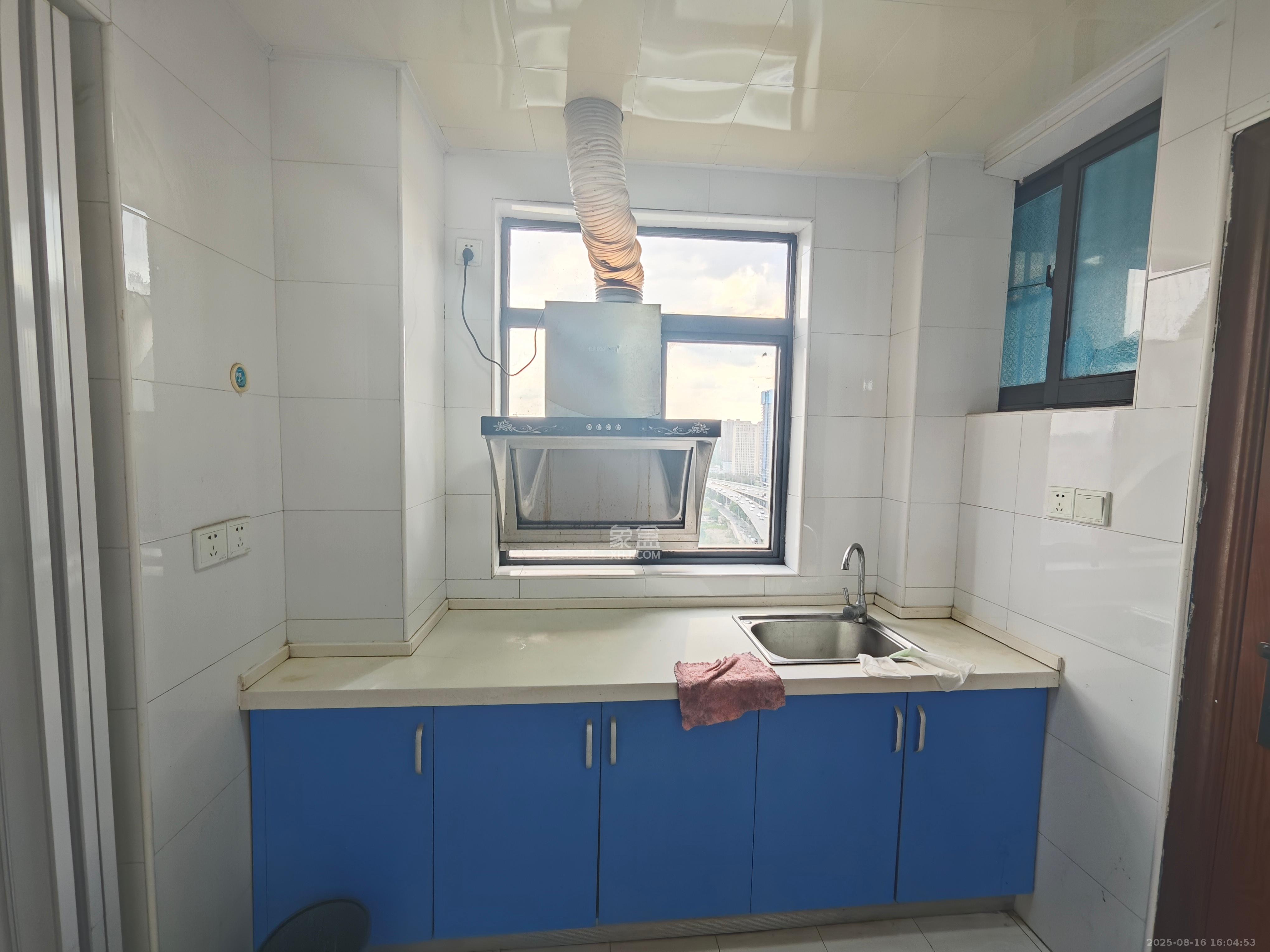 剑桥名门 1室1厅1卫 1400.0元/月 剑桥名门 1室1厅1卫 1400.0元/月室内图