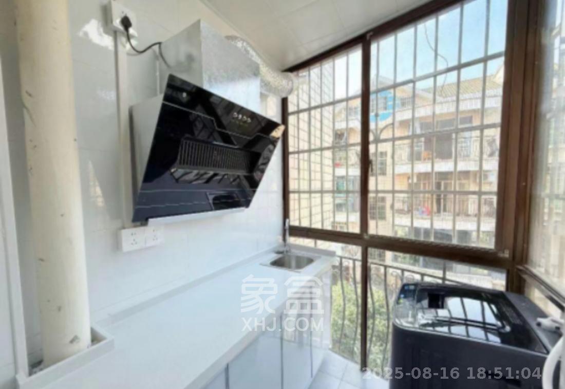 标志浪漫满屋（枫景公寓）  1室1厅1卫   880.00元/月室内图