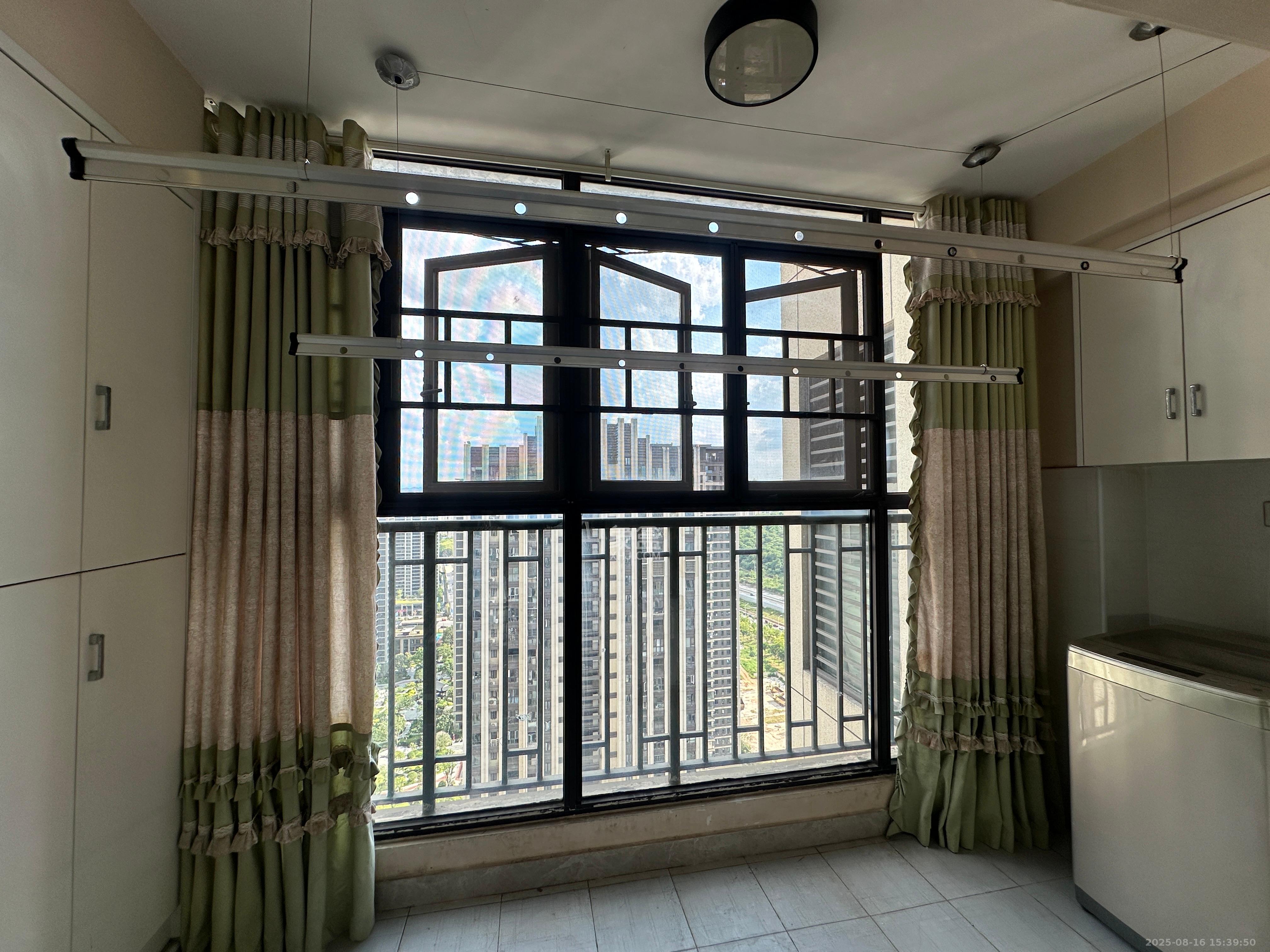 绿地之窗 3室2厅2卫 2700.0元/月 绿地之窗 3室2厅2卫 2700.0元/月室内图