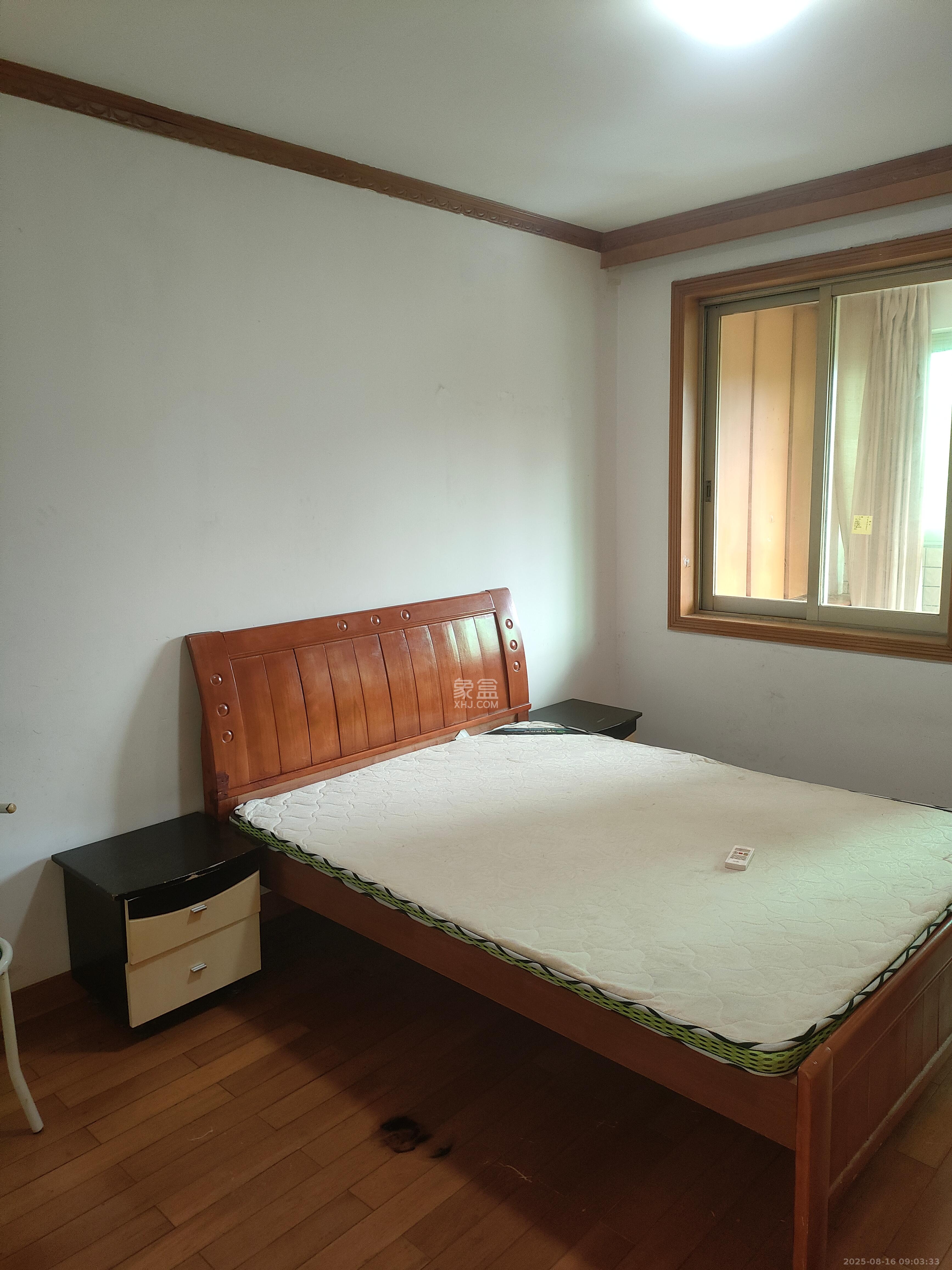 骆家坝小区  2室1厅1卫    1800.0元/月室内图