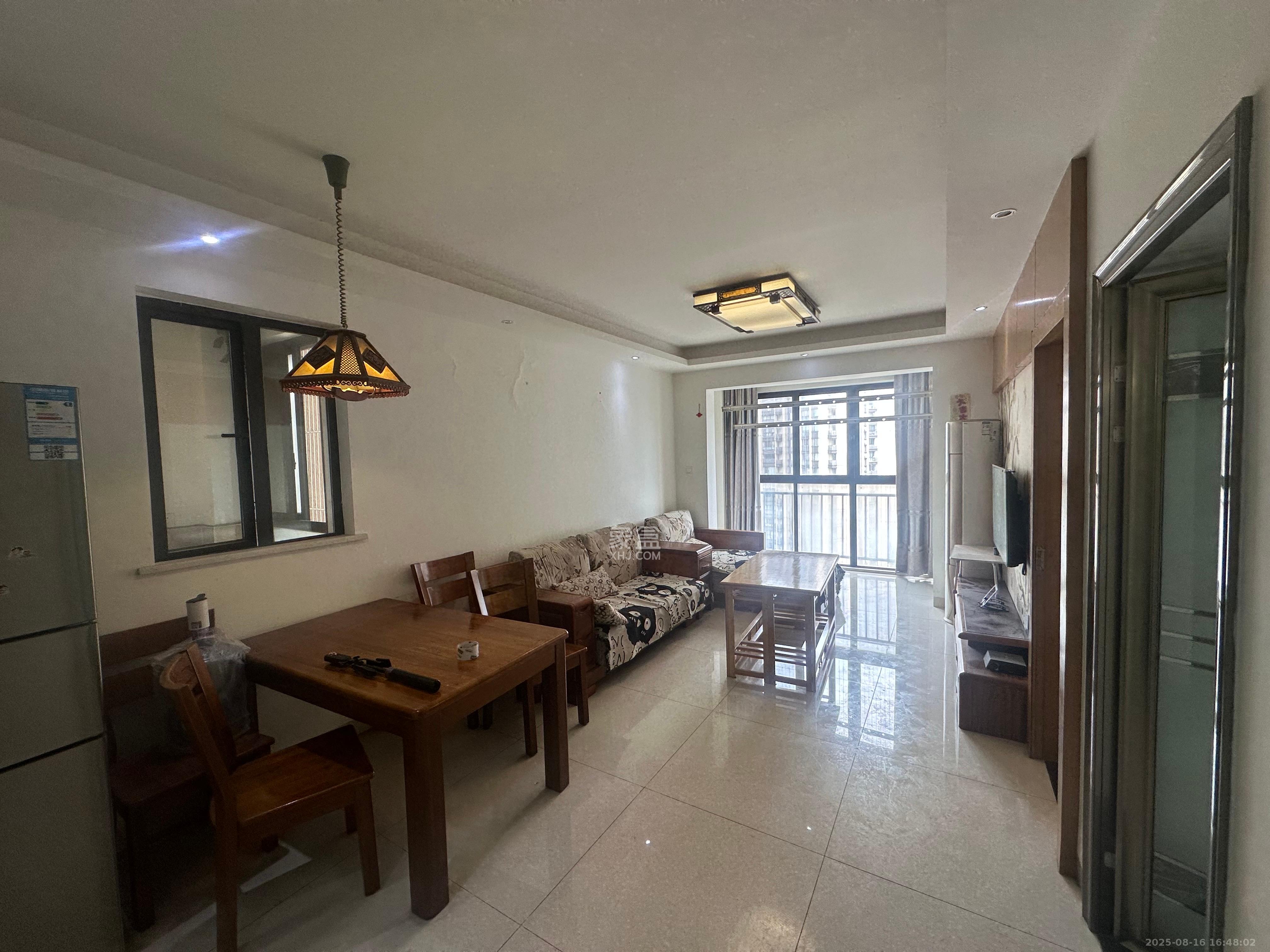 和泓梅溪四季 2室2厅1卫 2300.0元/月 和泓梅溪四季 2室2厅1卫 2300.0元/月室内图