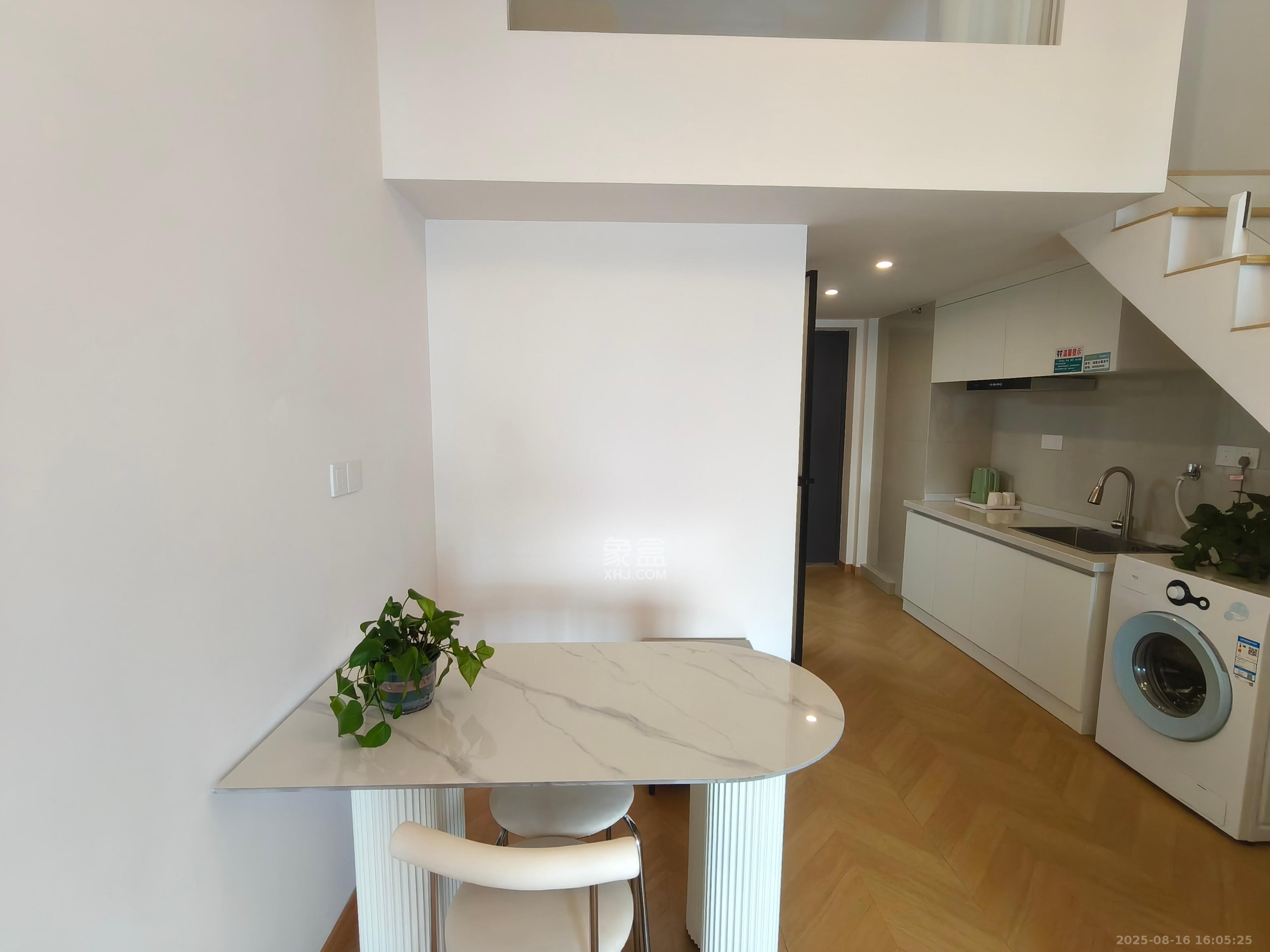 建发养云  3室2厅1卫   2600.00元/月室内图