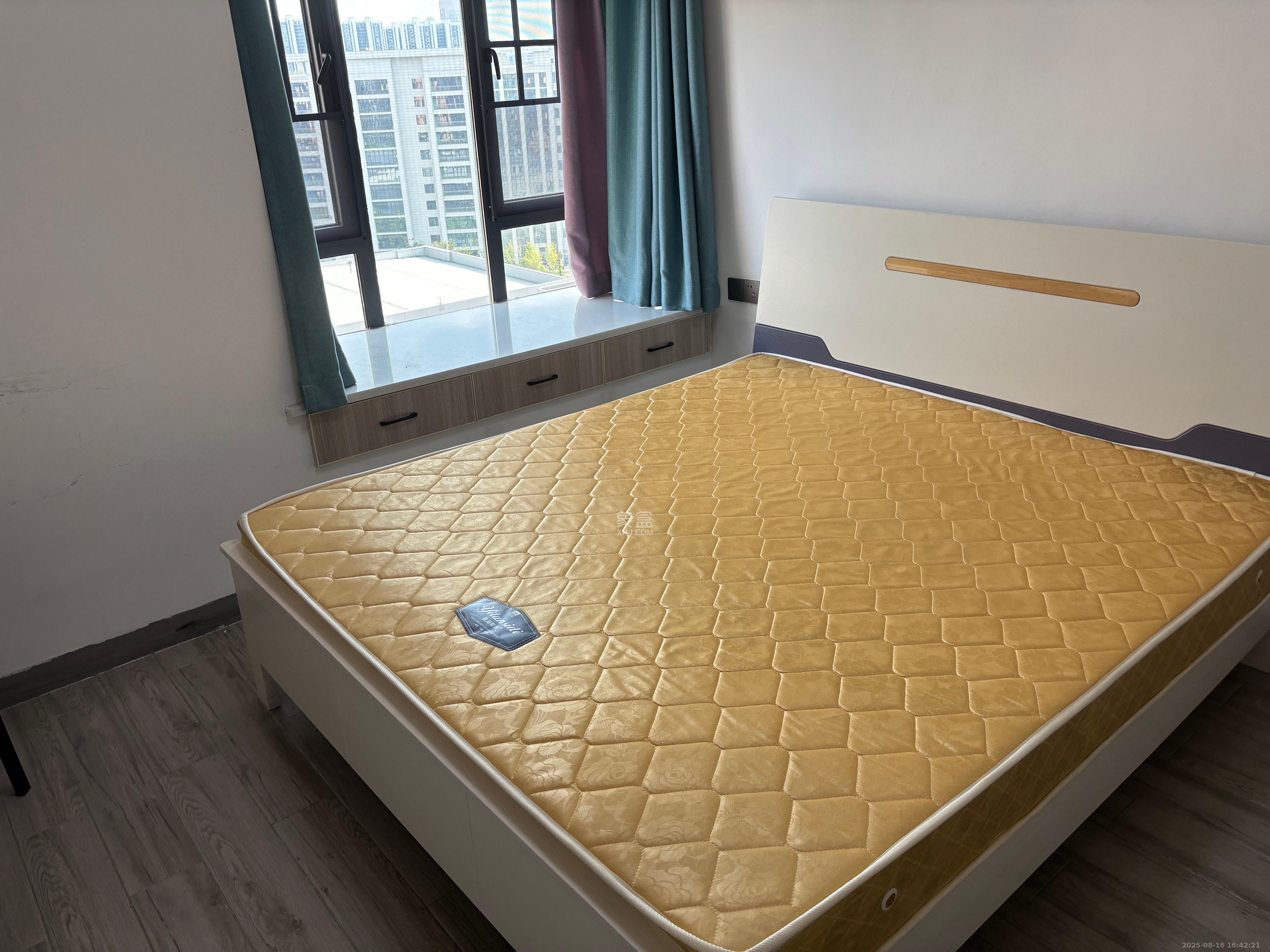 金南家园三期 2室2厅1卫 2400.0元/月 金南家园三期 2室2厅1卫 2400.0元/月室内图