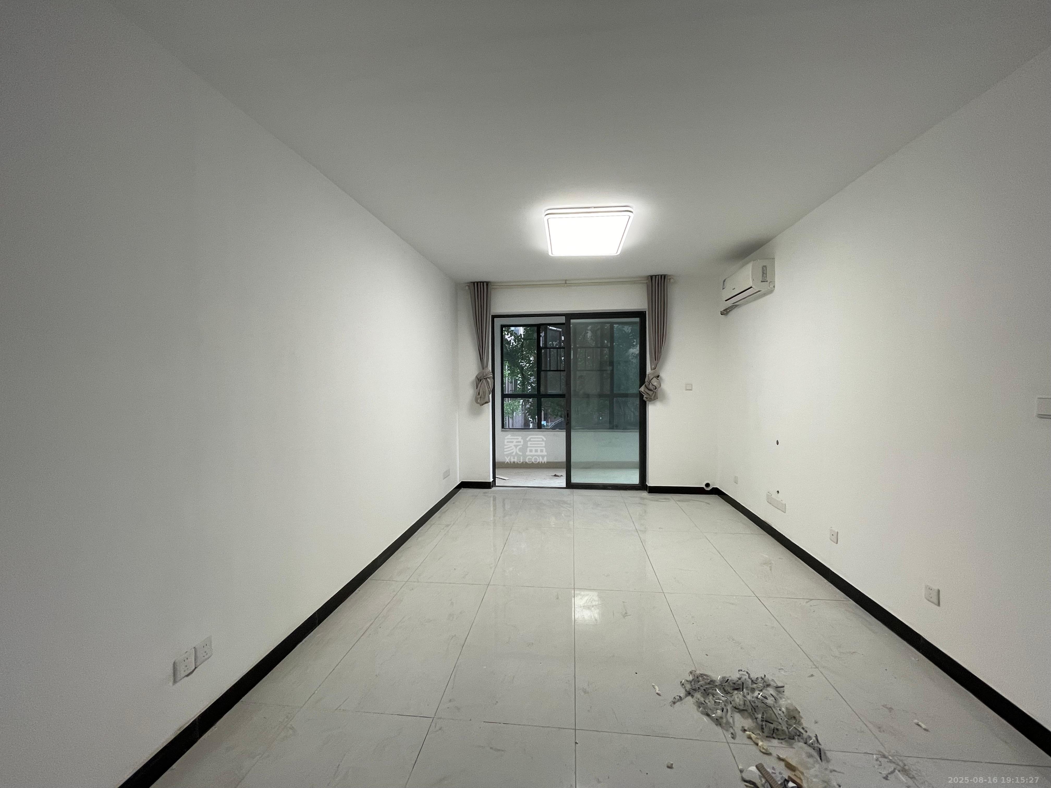 中国铁建梅溪青秀一期  3室2厅1卫   2200.00元/月室内图1