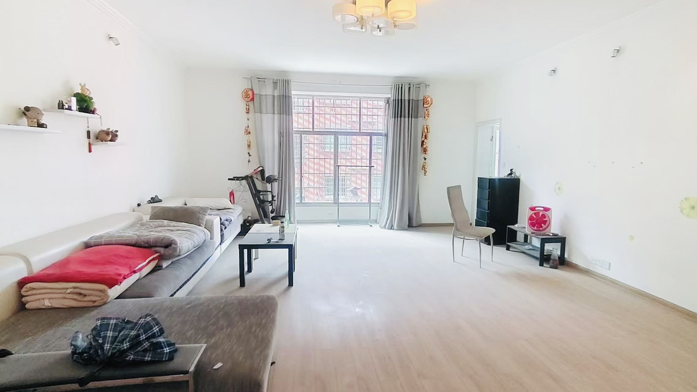 资江新城 3室2厅1卫 1300.0元/月 资江新城 3室2厅1卫 1300.0元/月室内图