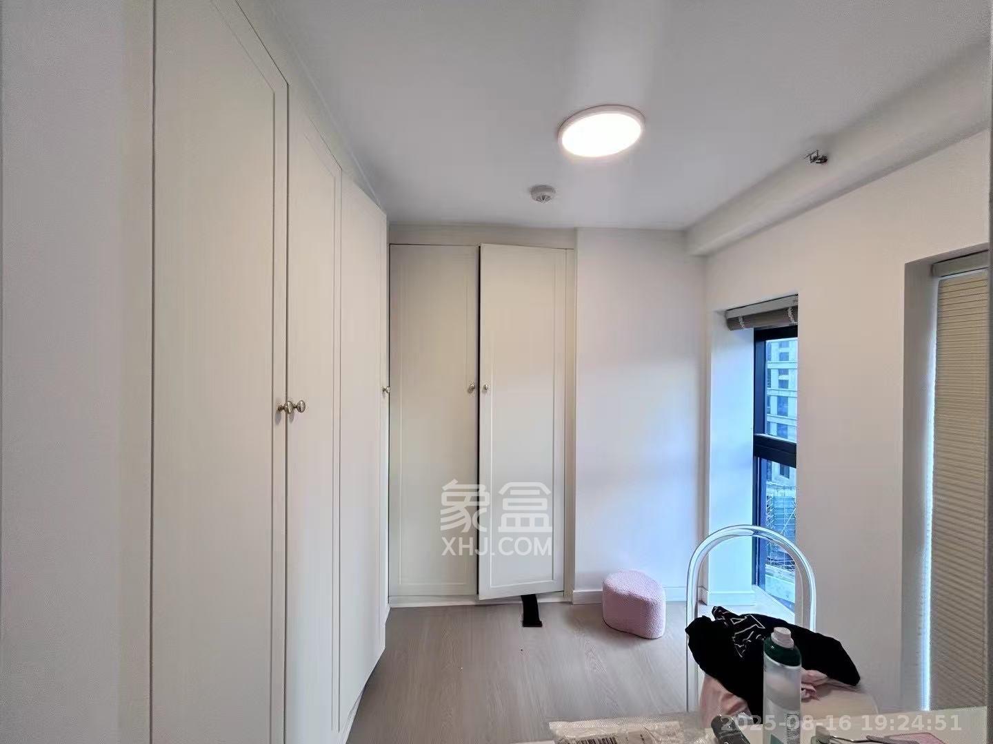 龙湖铂金岛 3室1厅1卫 3300.0元/月 龙湖铂金岛 3室1厅1卫 3300.0元/月室内图