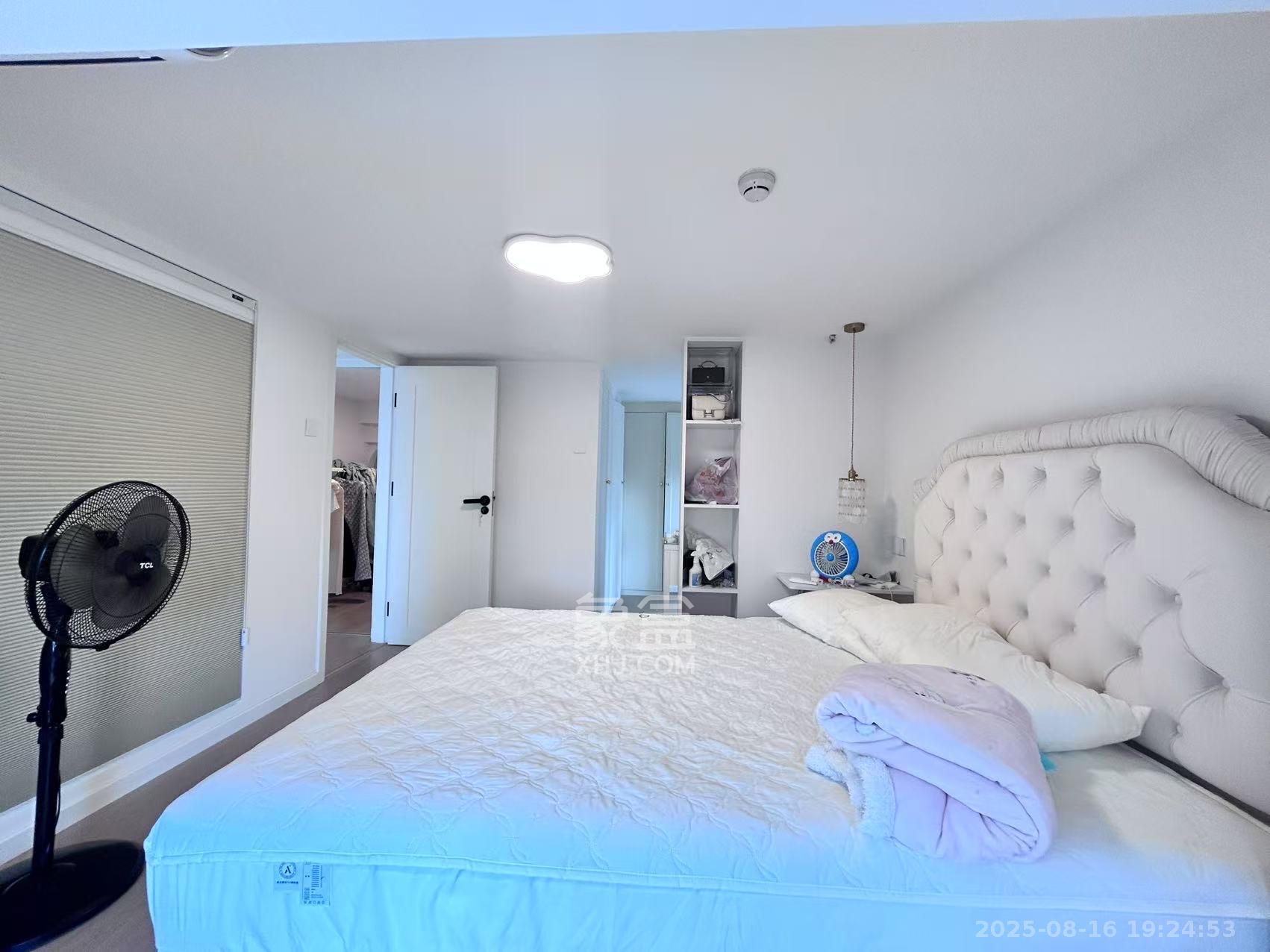 龙湖铂金岛 3室1厅1卫 3300.0元/月 龙湖铂金岛 3室1厅1卫 3300.0元/月室内图