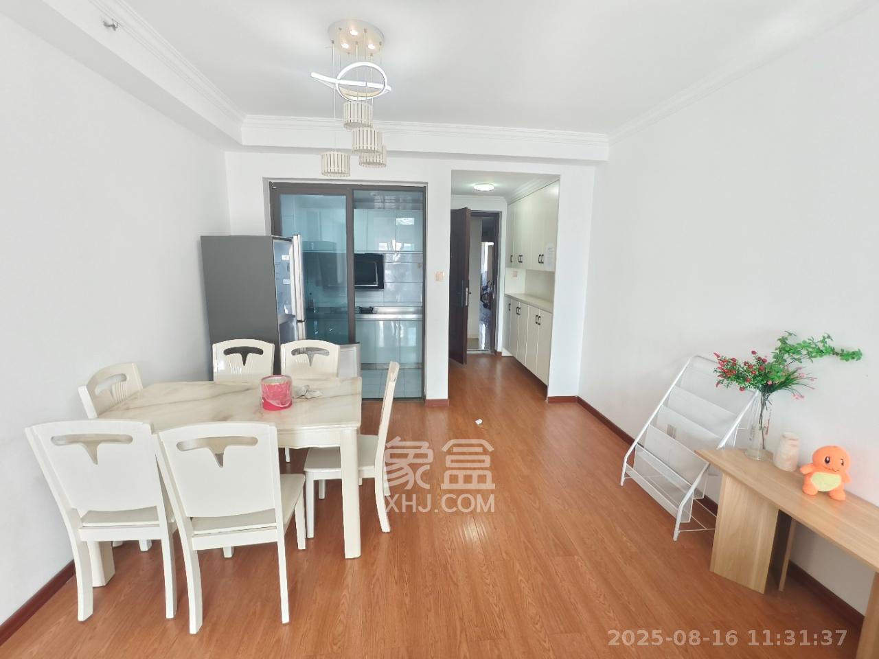 卓越浅水湾  3室2厅2卫    2800.0元/月 卓越浅水湾  3室2厅2卫    2800.0元/月室内图