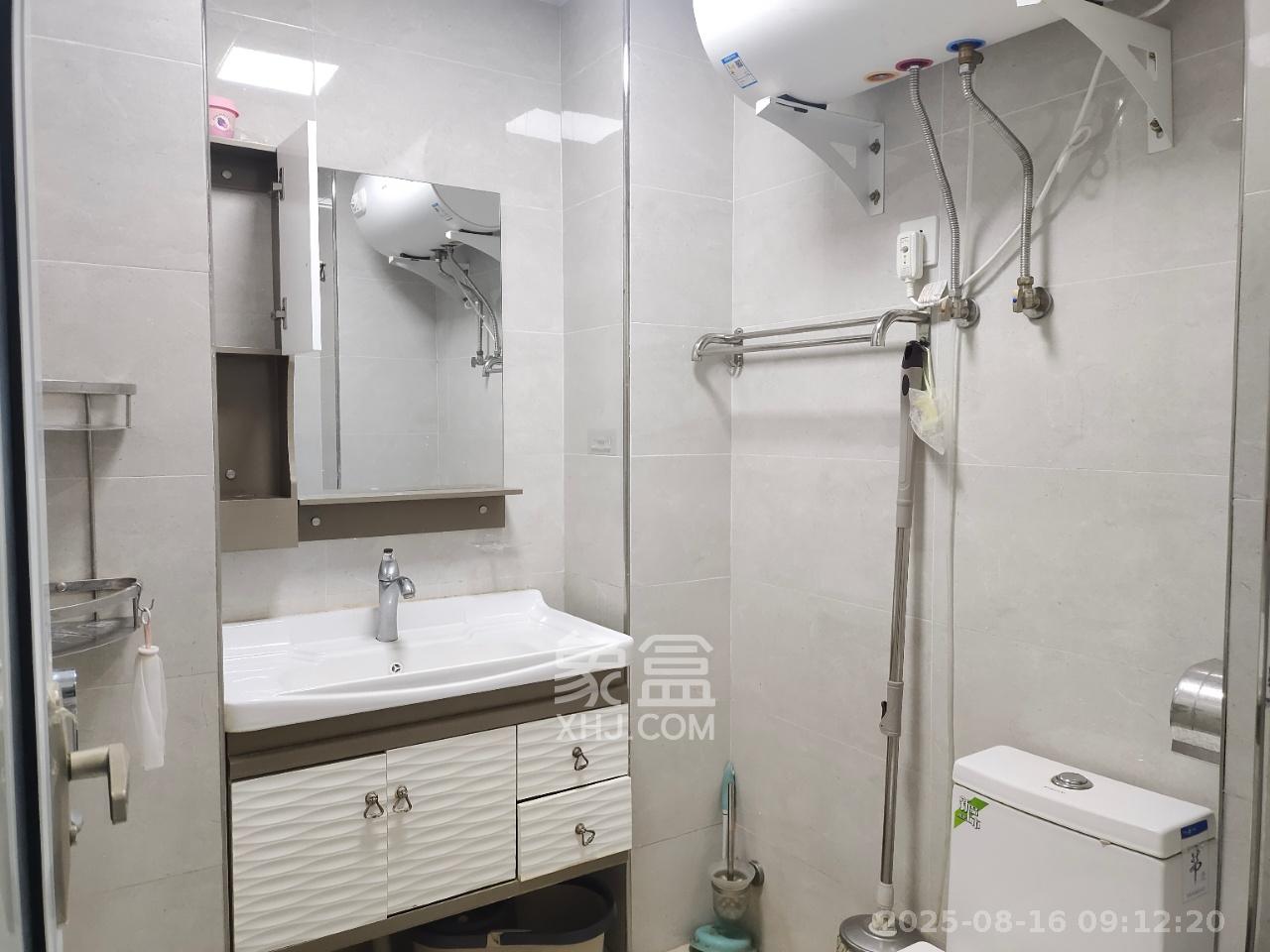 裕天国际商汇中心 1室1厅1卫 1300.0元/月 裕天国际商汇中心 1室1厅1卫 1300.0元/月室内图