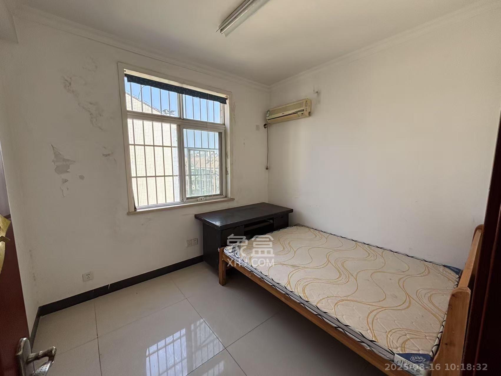 红星农博住宅小区(佳英农博小区) 6室2厅3卫 2500.0元/月 红星农博住宅小区(佳英农博小区) 6室2厅3卫 2500.0元/月室内图