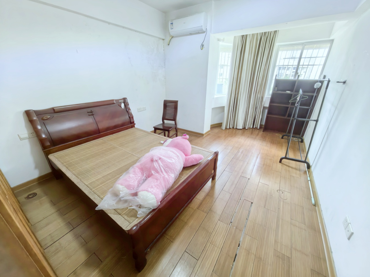 金融花园  3室2厅1卫    2700.0元/月 金融花园  3室2厅1卫    2700.0元/月室内图