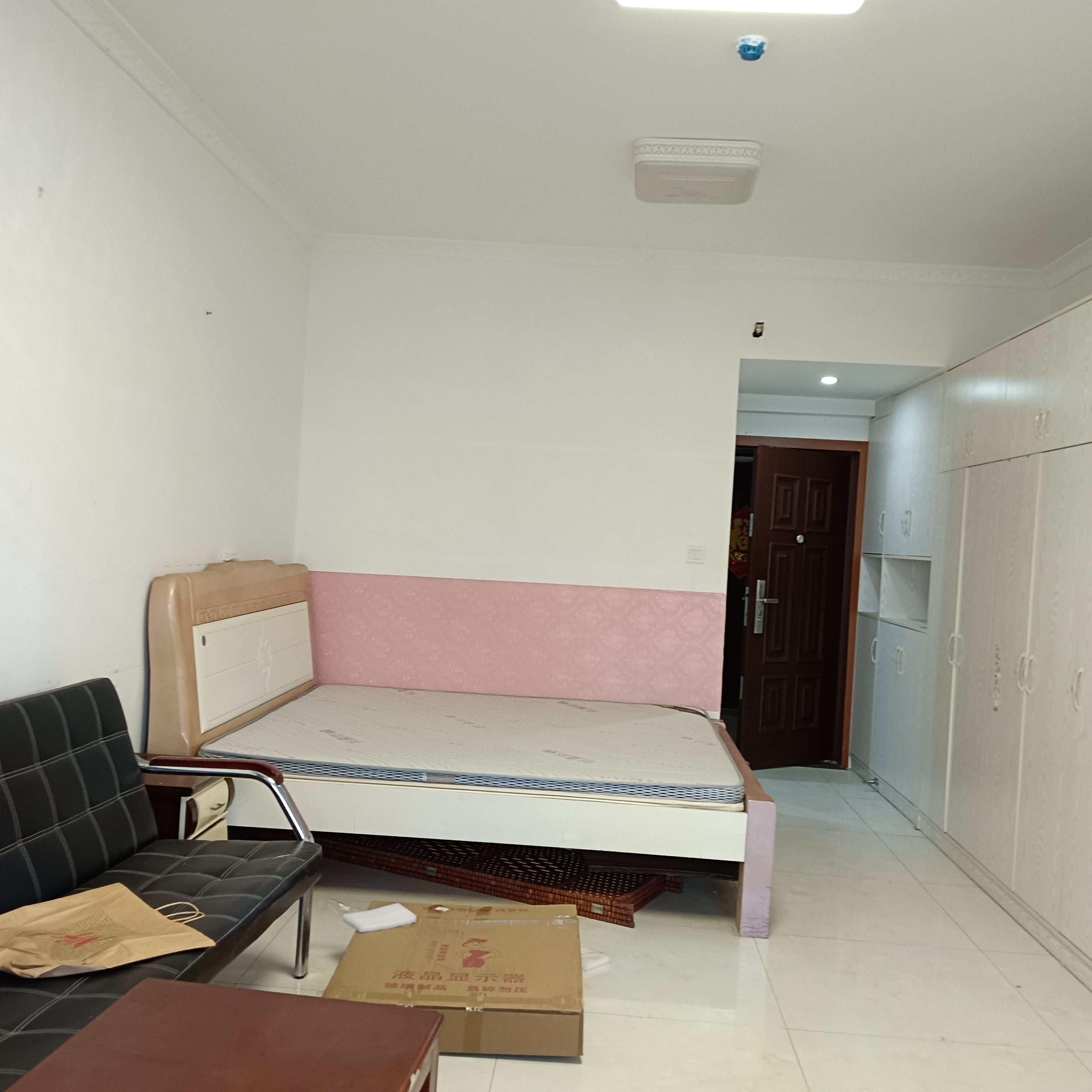 九圆大厦 1室1厅1卫 850.0元/月 九圆大厦 1室1厅1卫 850.0元/月室内图