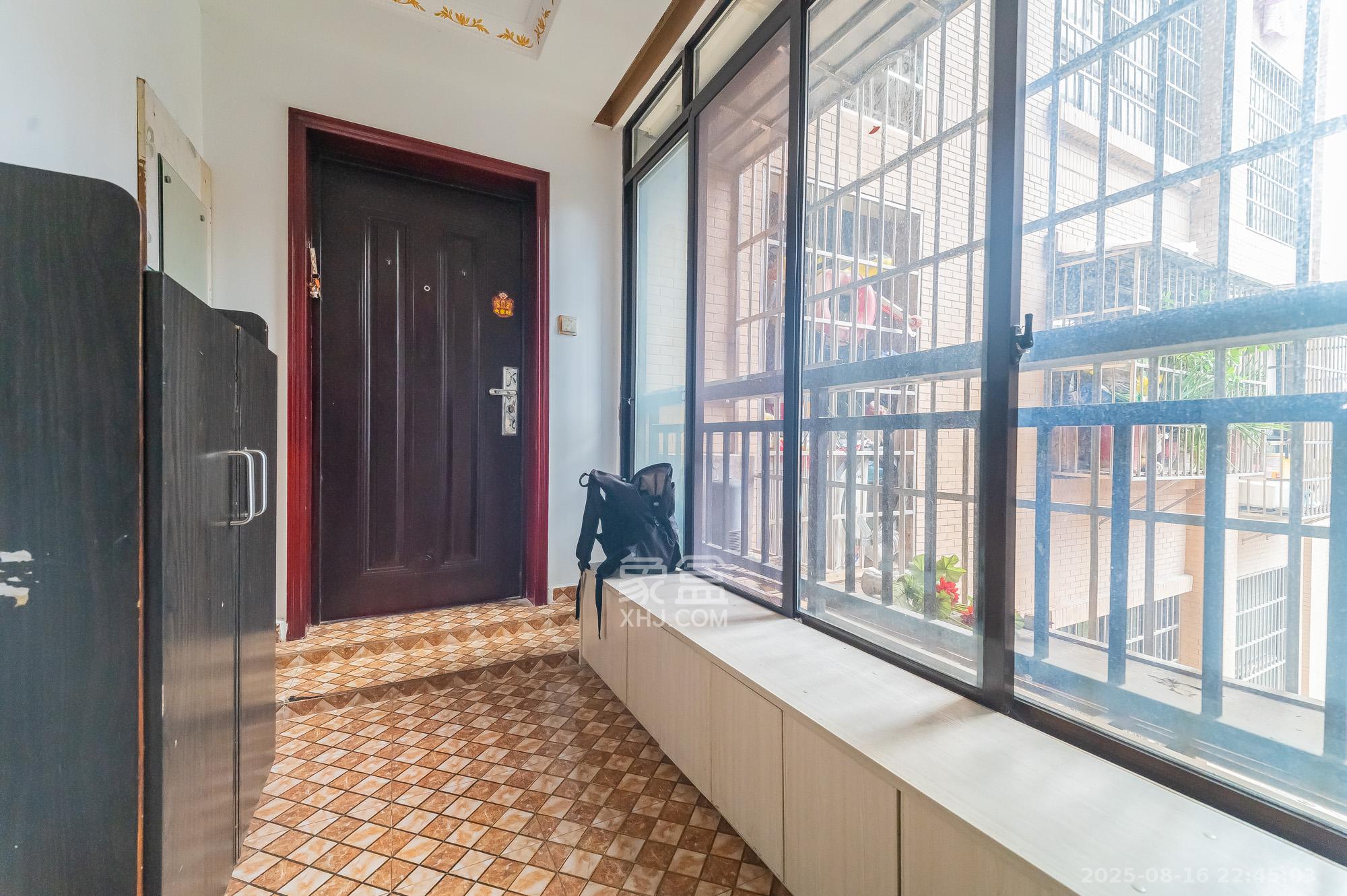 东方航标 2室2厅1卫 49.8万 东方航标 2室2厅1卫 49.8万其他