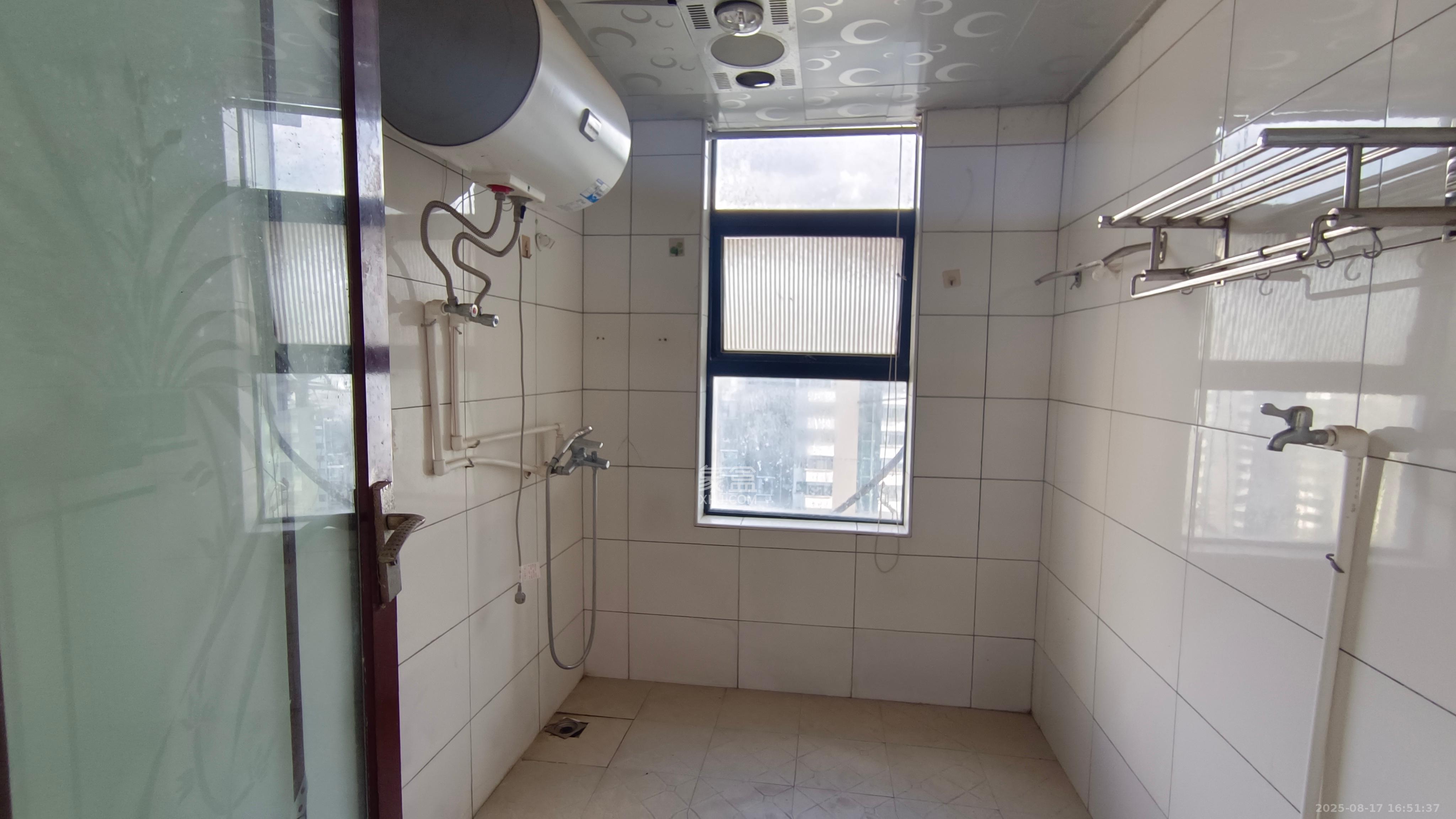 湘江世纪城临江苑  4室2厅1卫    2200.0元/月室内图