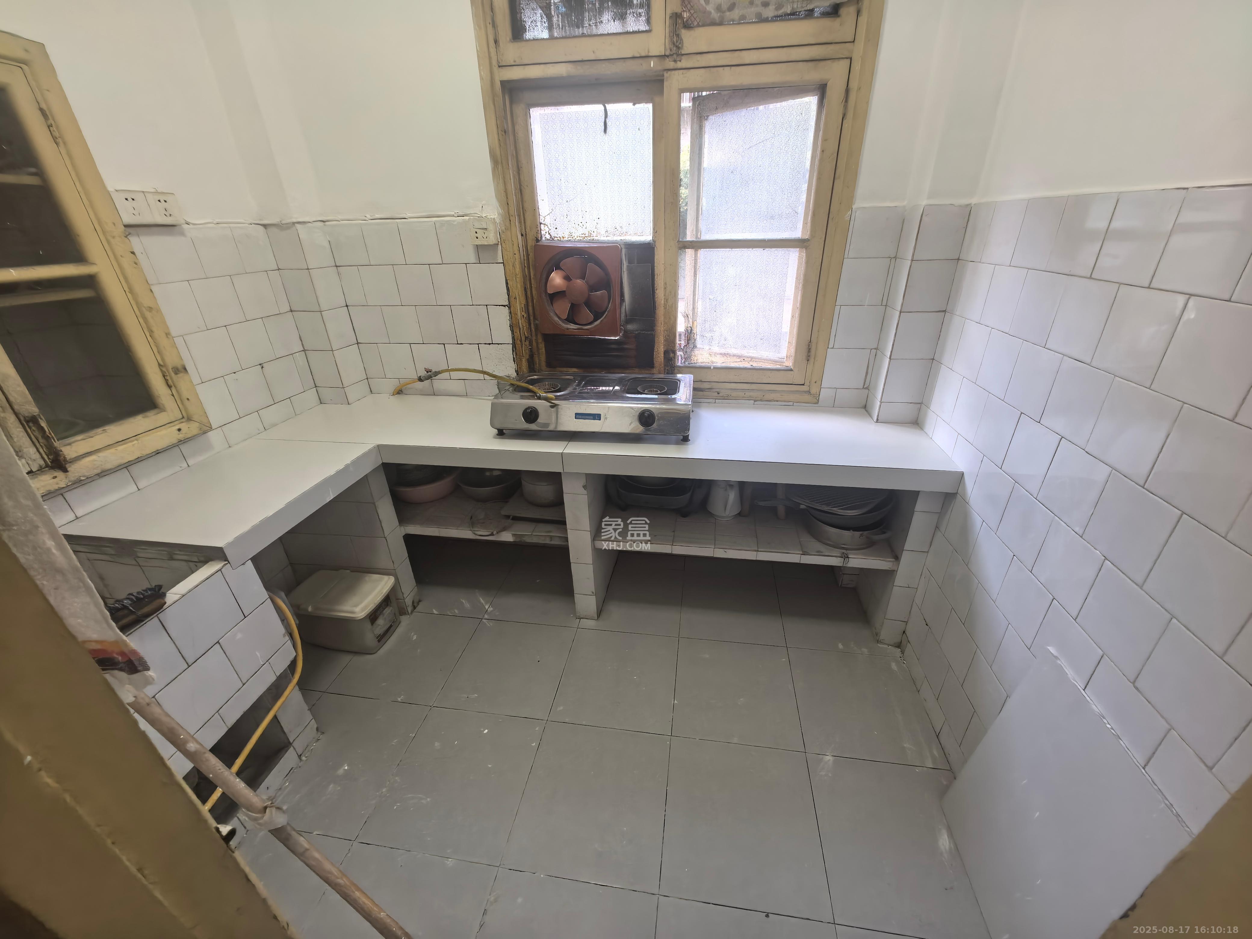 砚瓦池社区(药材公司宿舍) 2室2厅1卫 1500.0元/月 砚瓦池社区(药材公司宿舍) 2室2厅1卫 1500.0元/月室内图