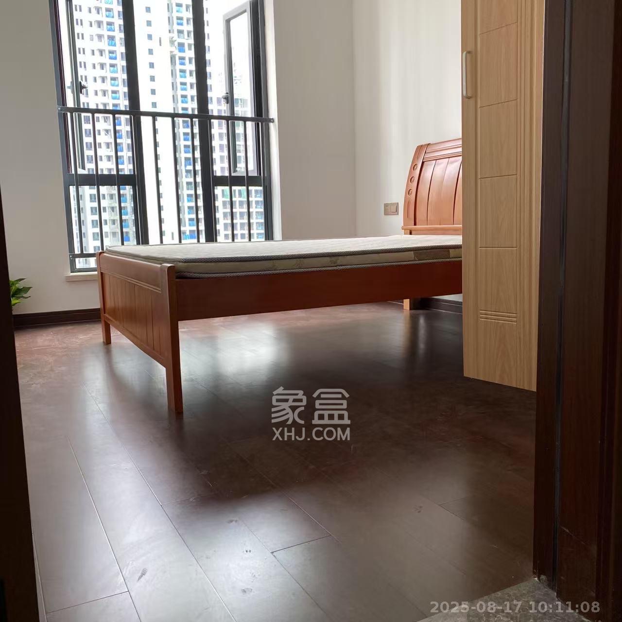 绿地长沙城际空间站（绿地新里佳苑）  3室2厅2卫    3000.0元/月室内图